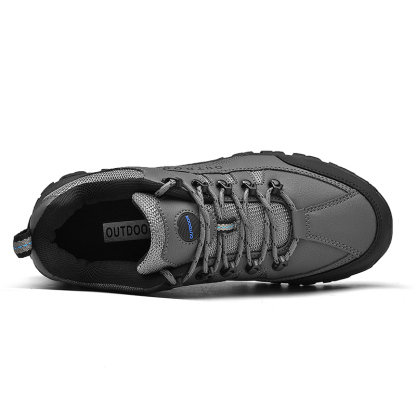 Outdoor mountaineering shoes