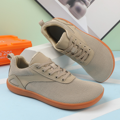 New wide last casual sports shoes for men and women