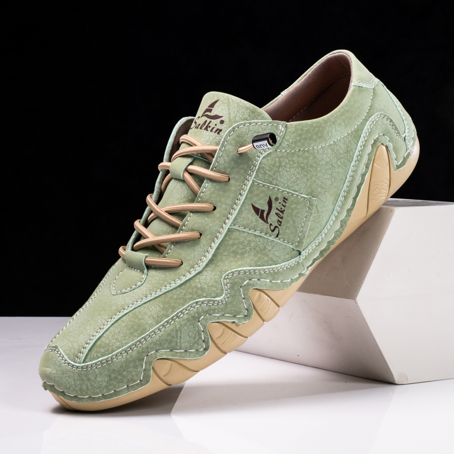 Clearance!!!⏱️🔥Men's Daily Lightweight Quick-Drying Arch Support Lace-Free Design Walking Shoes