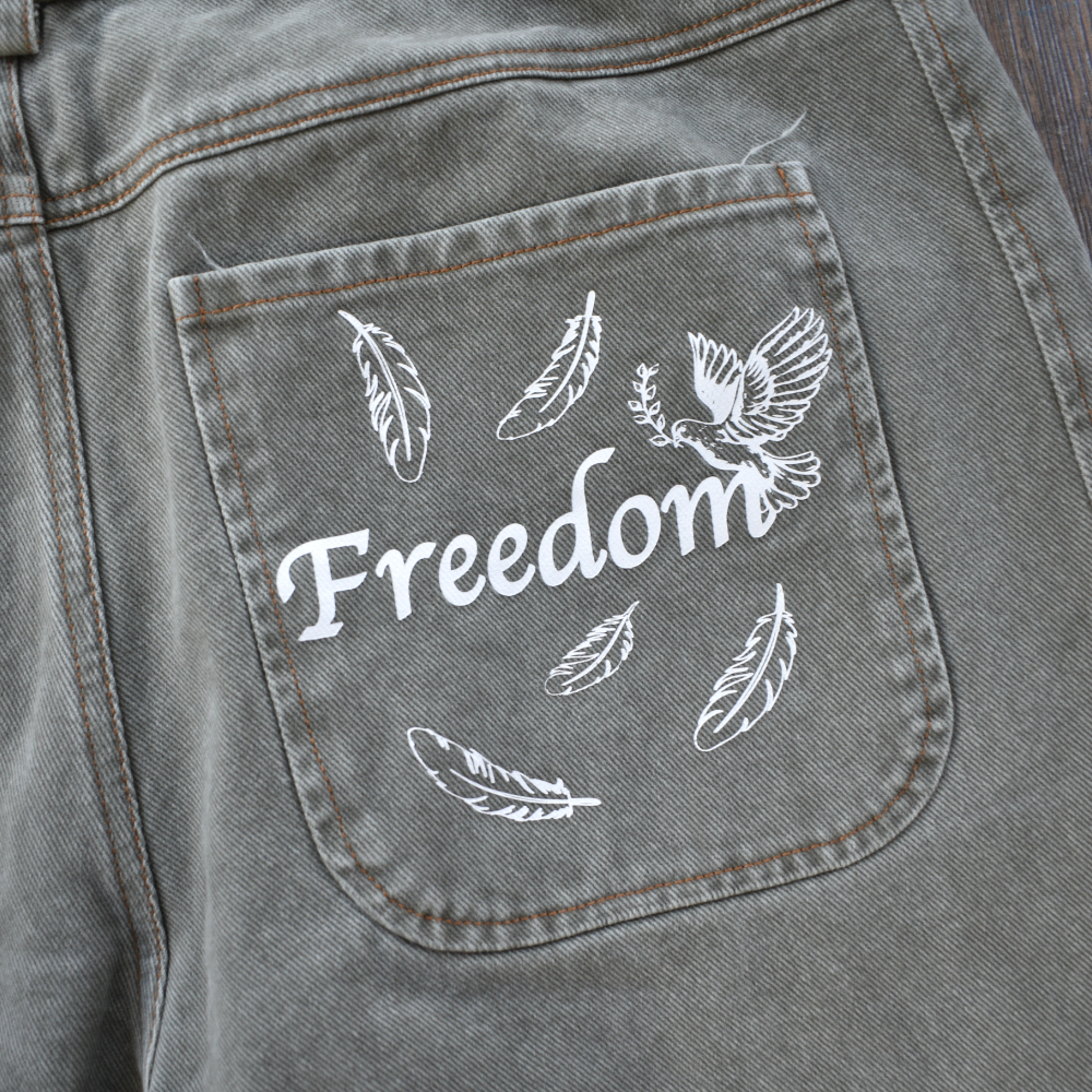 AOT Jeans