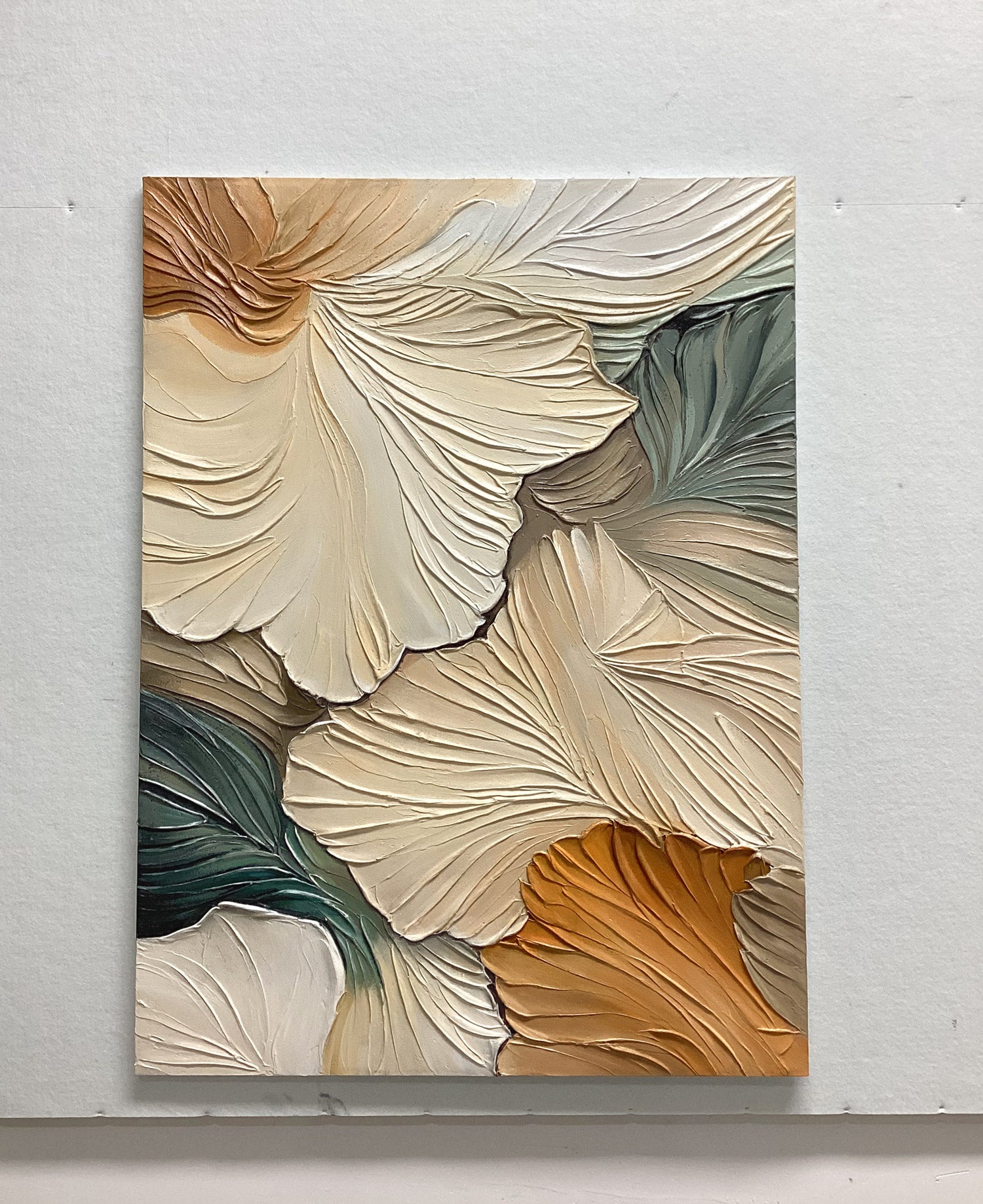 Sculpted Petals – Textured Neutral Floral Oil Painting – Modern Botanical Wall Art