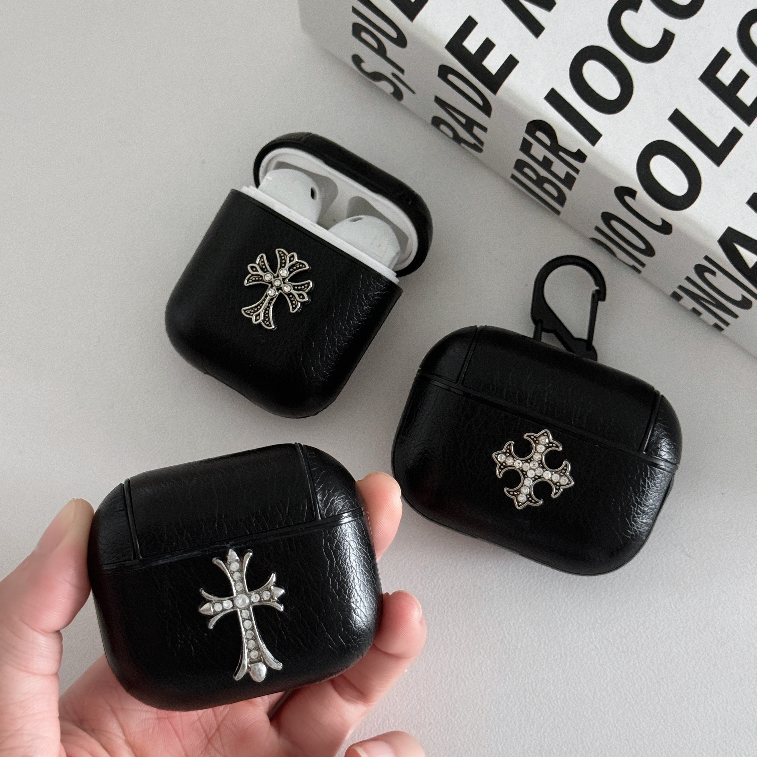 Leather CHS AirPods 4 Cases Black-DZS251302