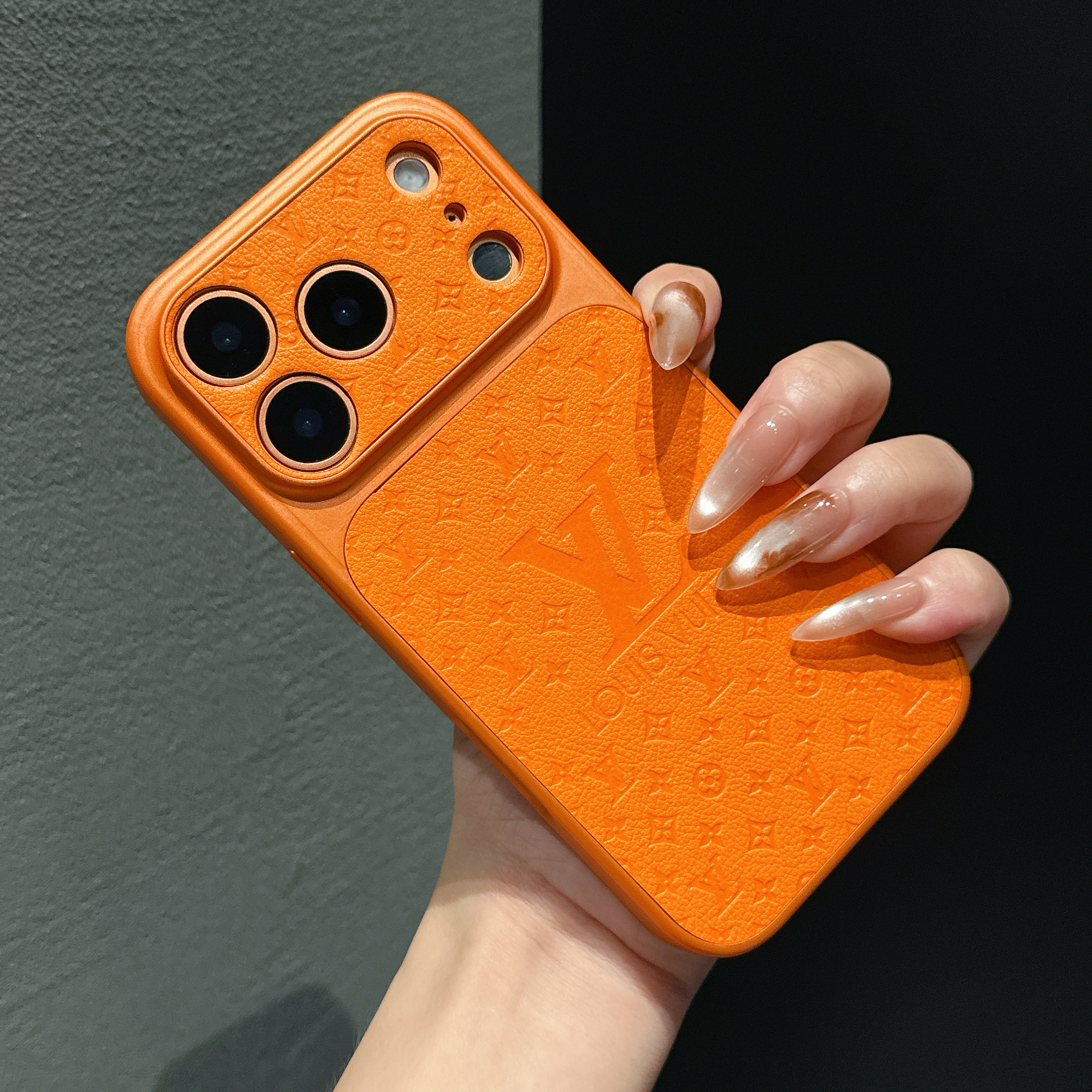 Classic Monogram iPhone Case in Orange for iPhone 17/16/15/14/13-VEMO2510