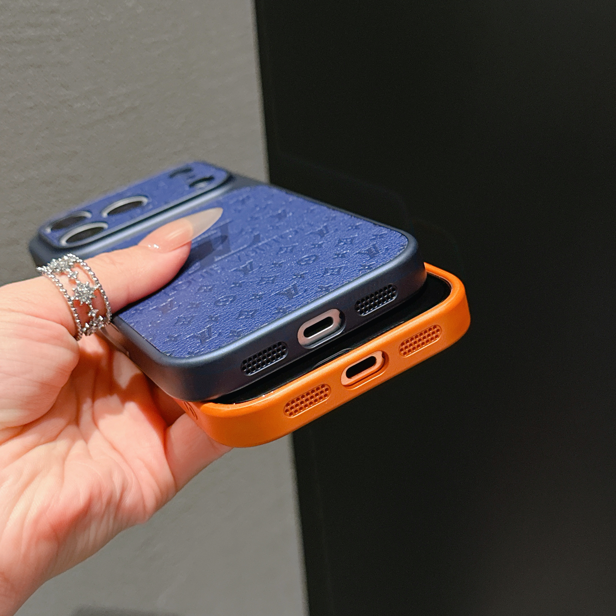 Classic Monogram iPhone Case in Orange for iPhone 17/16/15/14/13-VEMO2510