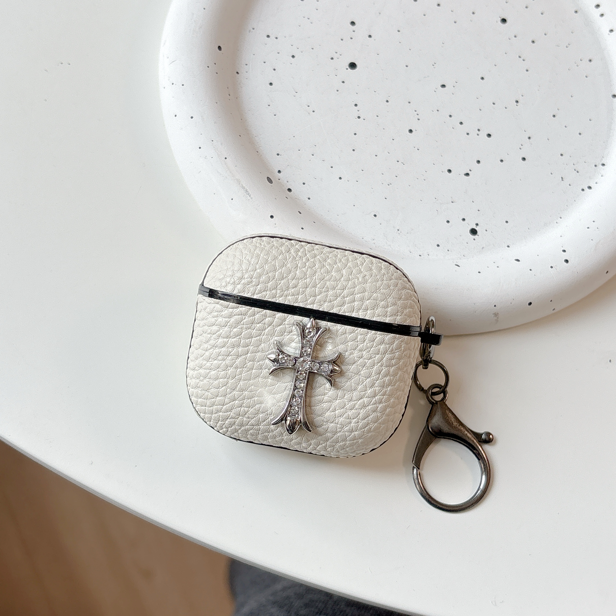 Leather CHS AirPods 4 Cases White-HXJ251607