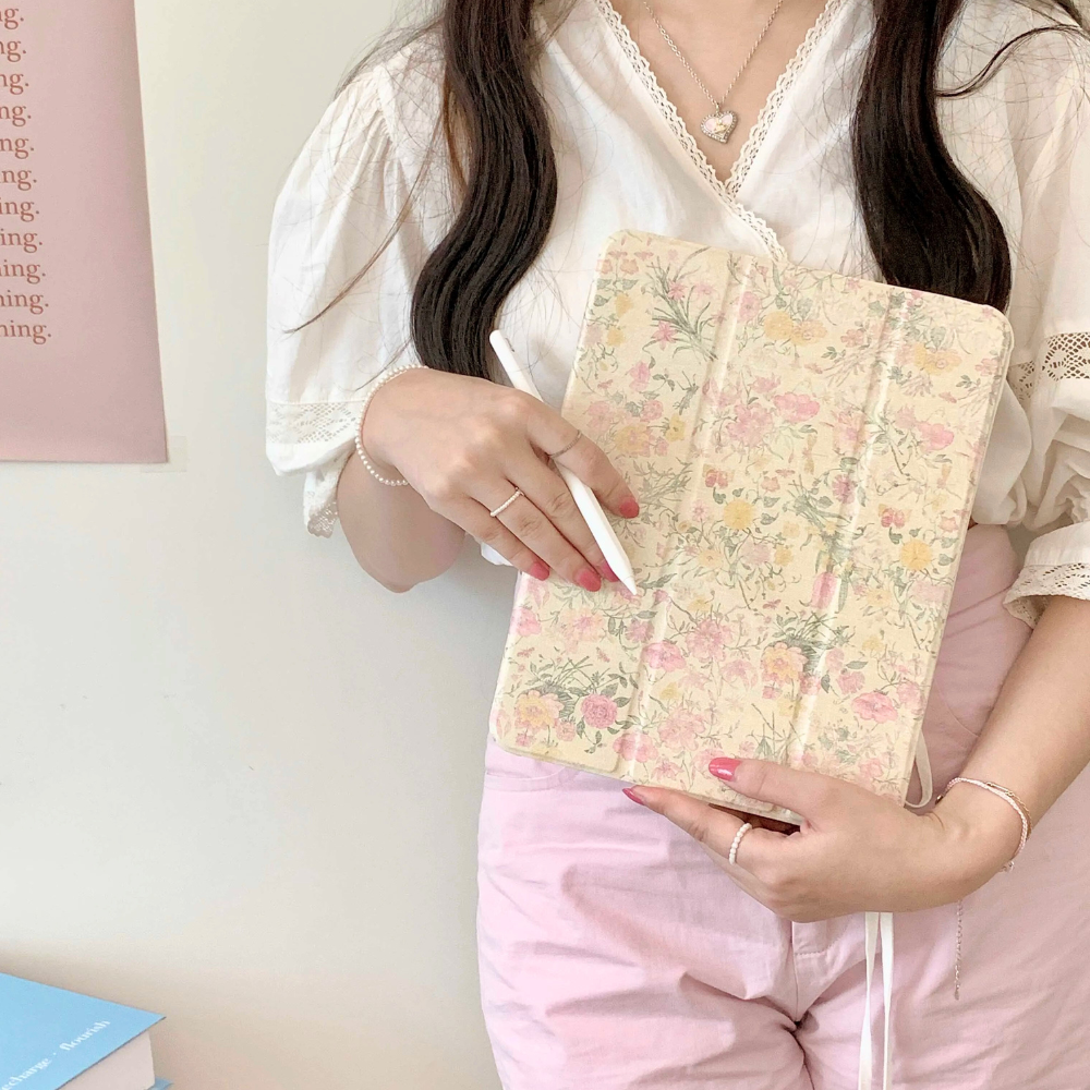 Vintage Flowers iPad Case