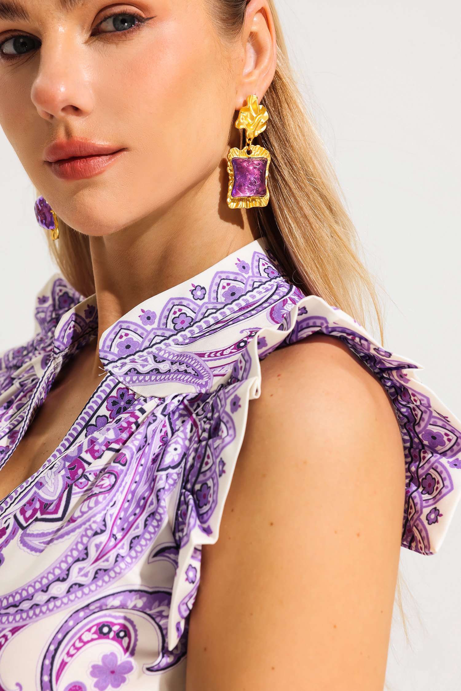 Square Dimentional Purple Acrylic in Gold Tone Earrings & Necklace