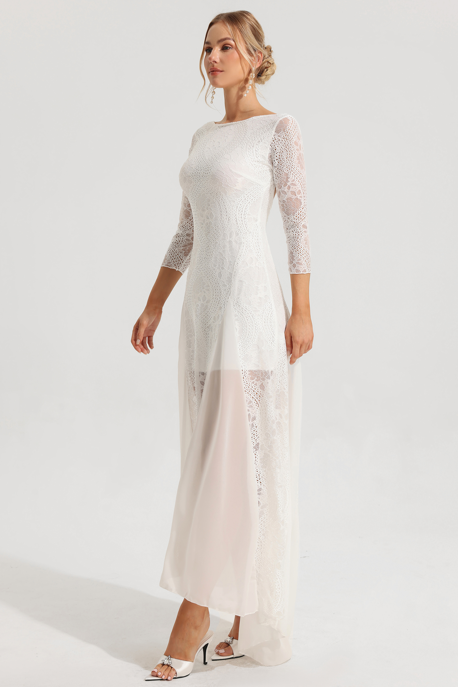 Lace Backless Long Sleeve Maxi Dress