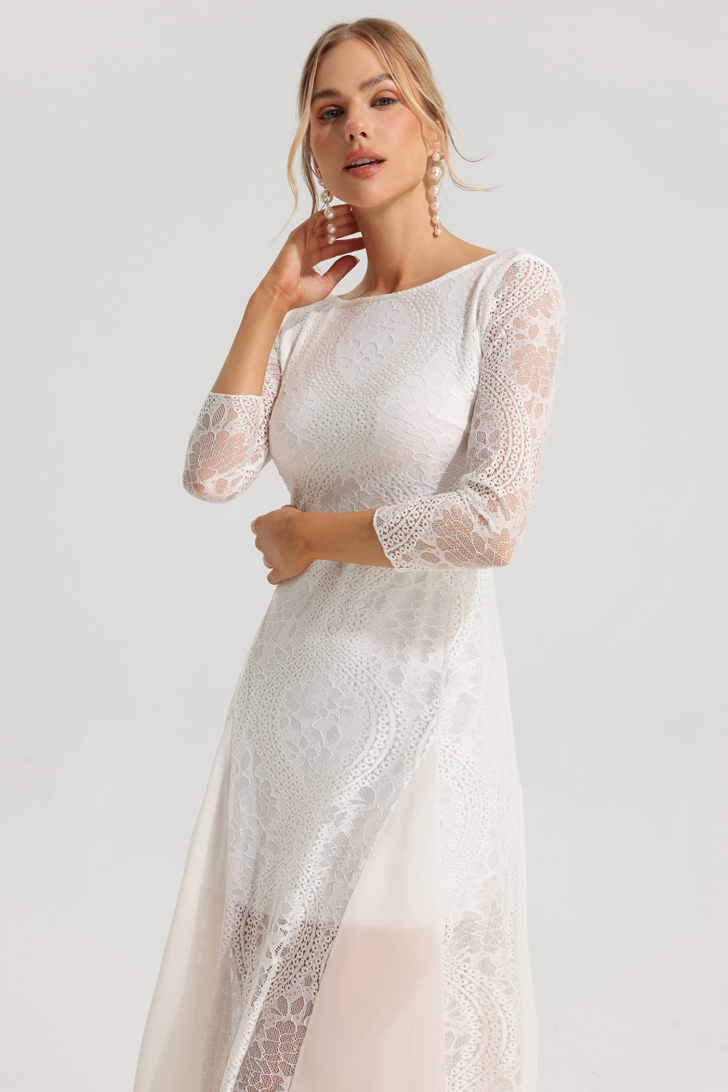 Lace Backless Long Sleeve Maxi Dress