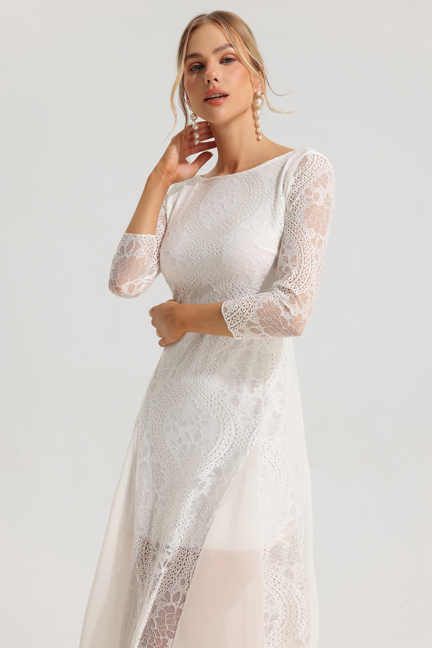 Lace Backless Long Sleeve Maxi Dress