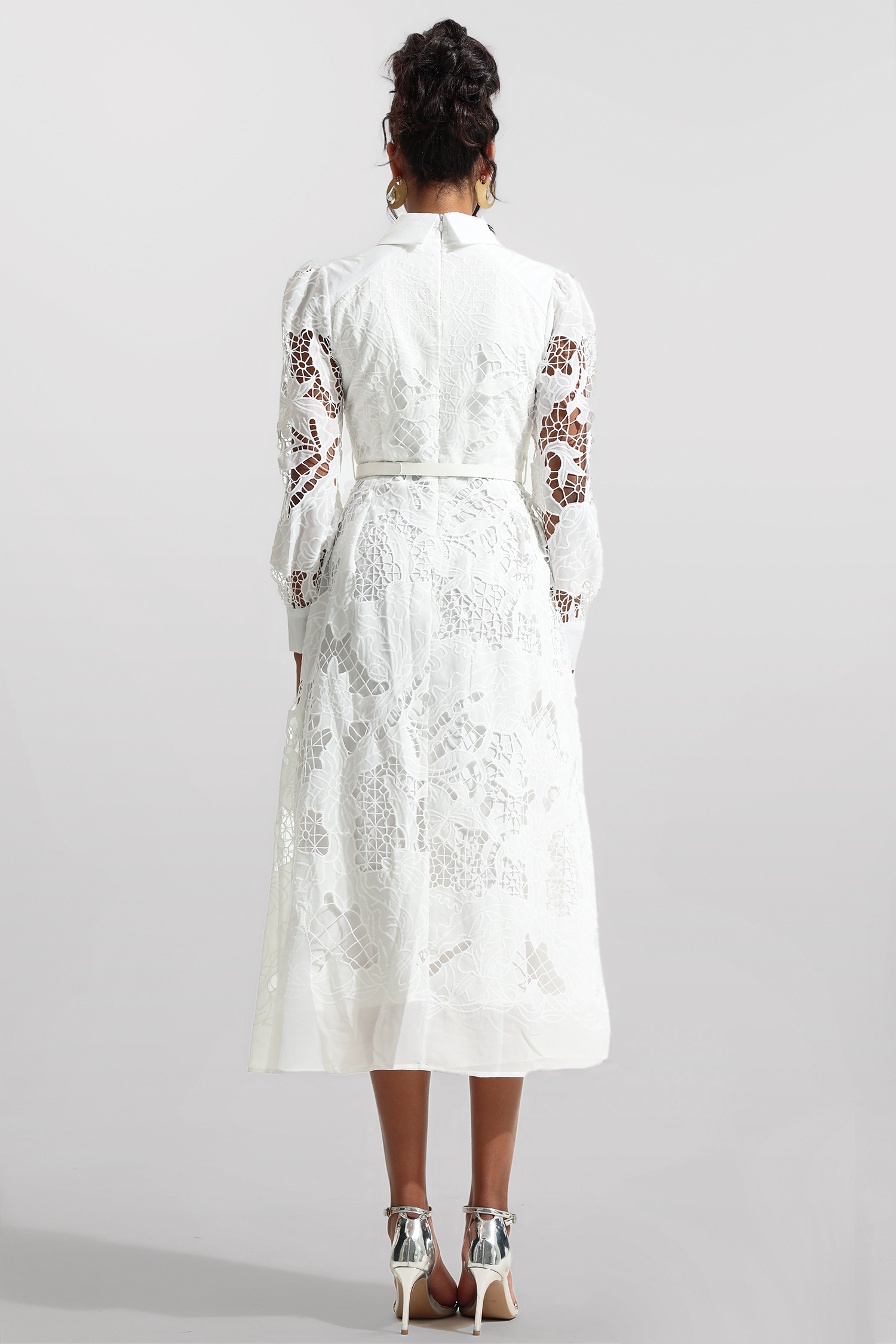 Lace Solid Lantern Sleeve Midi Dress With Belt