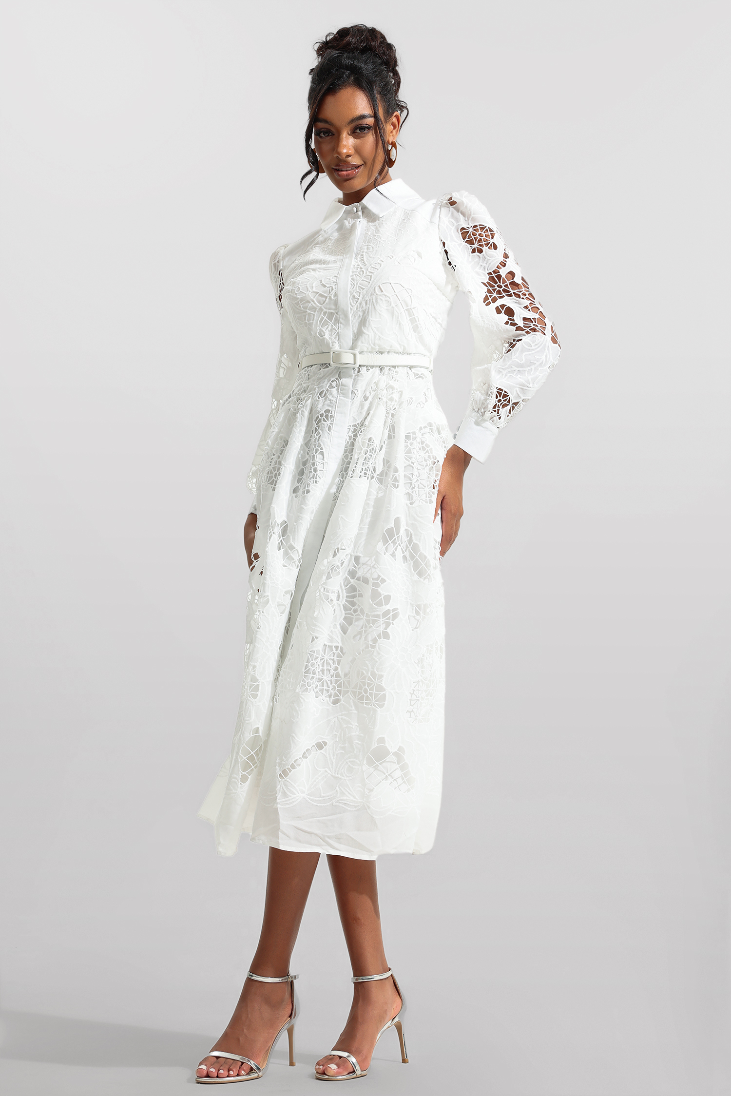 Lace Solid Lantern Sleeve Midi Dress With Belt