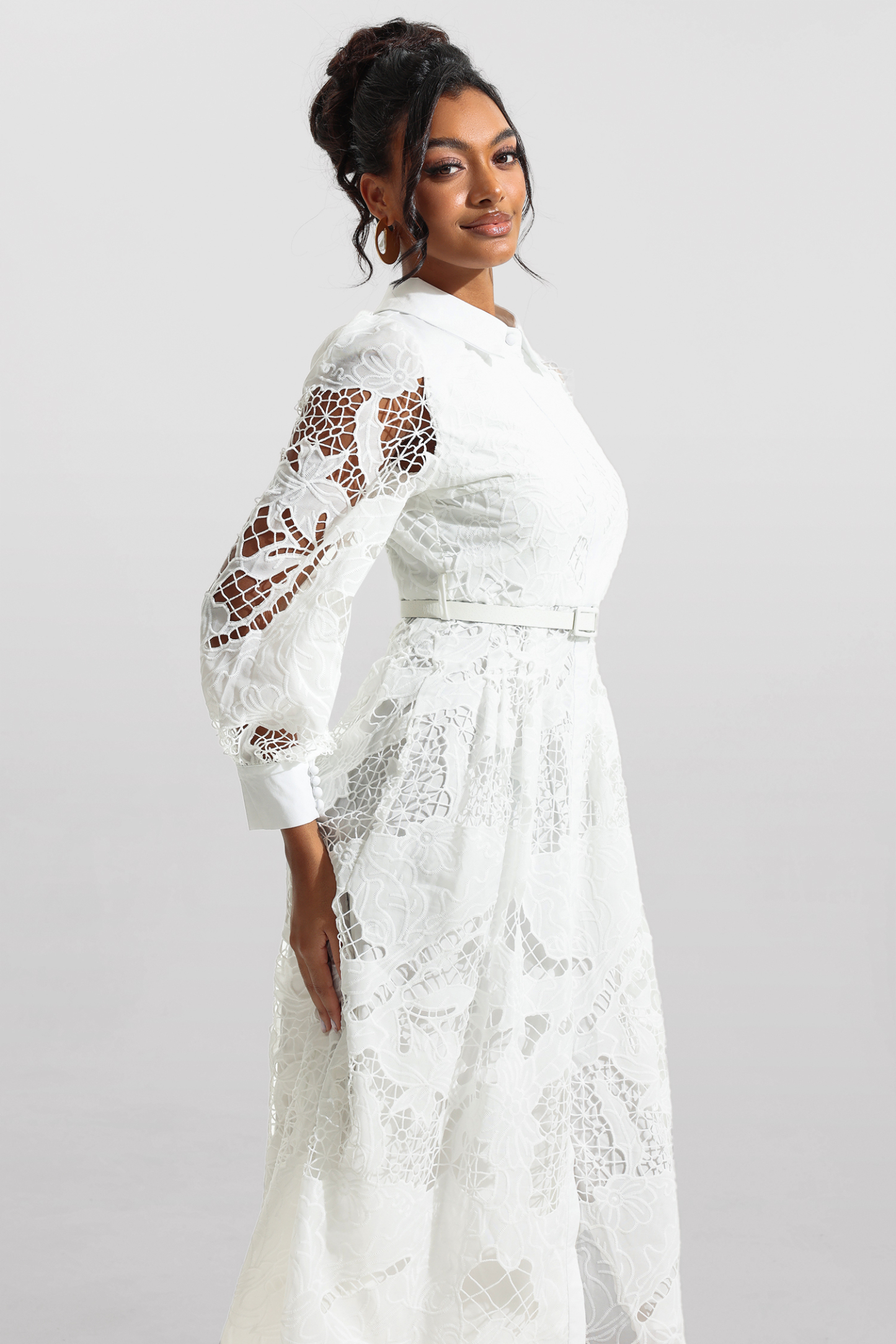 Lace Solid Lantern Sleeve Midi Dress With Belt