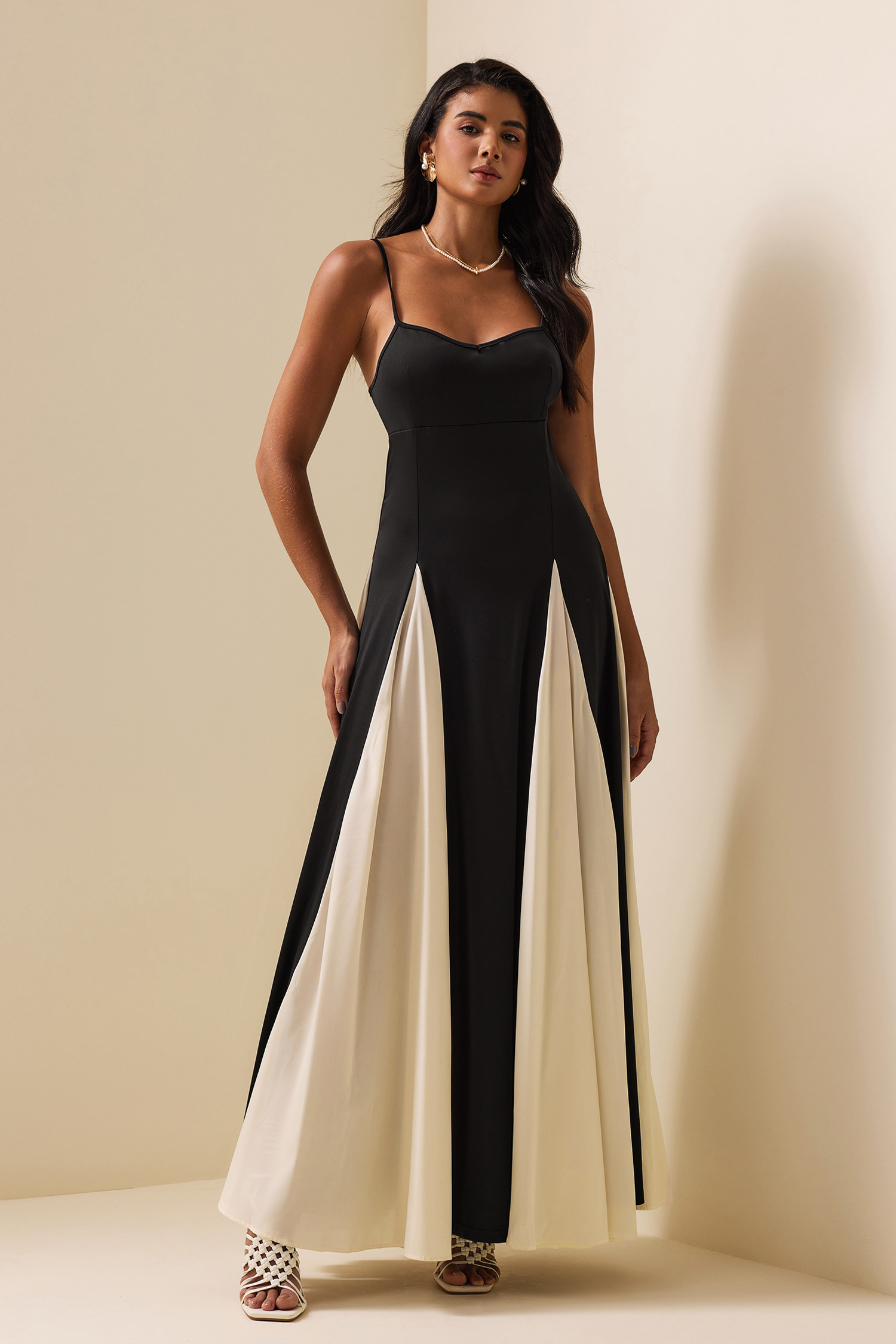 Contrast Color Sweetheart Neck Sleeveless Midi Dress