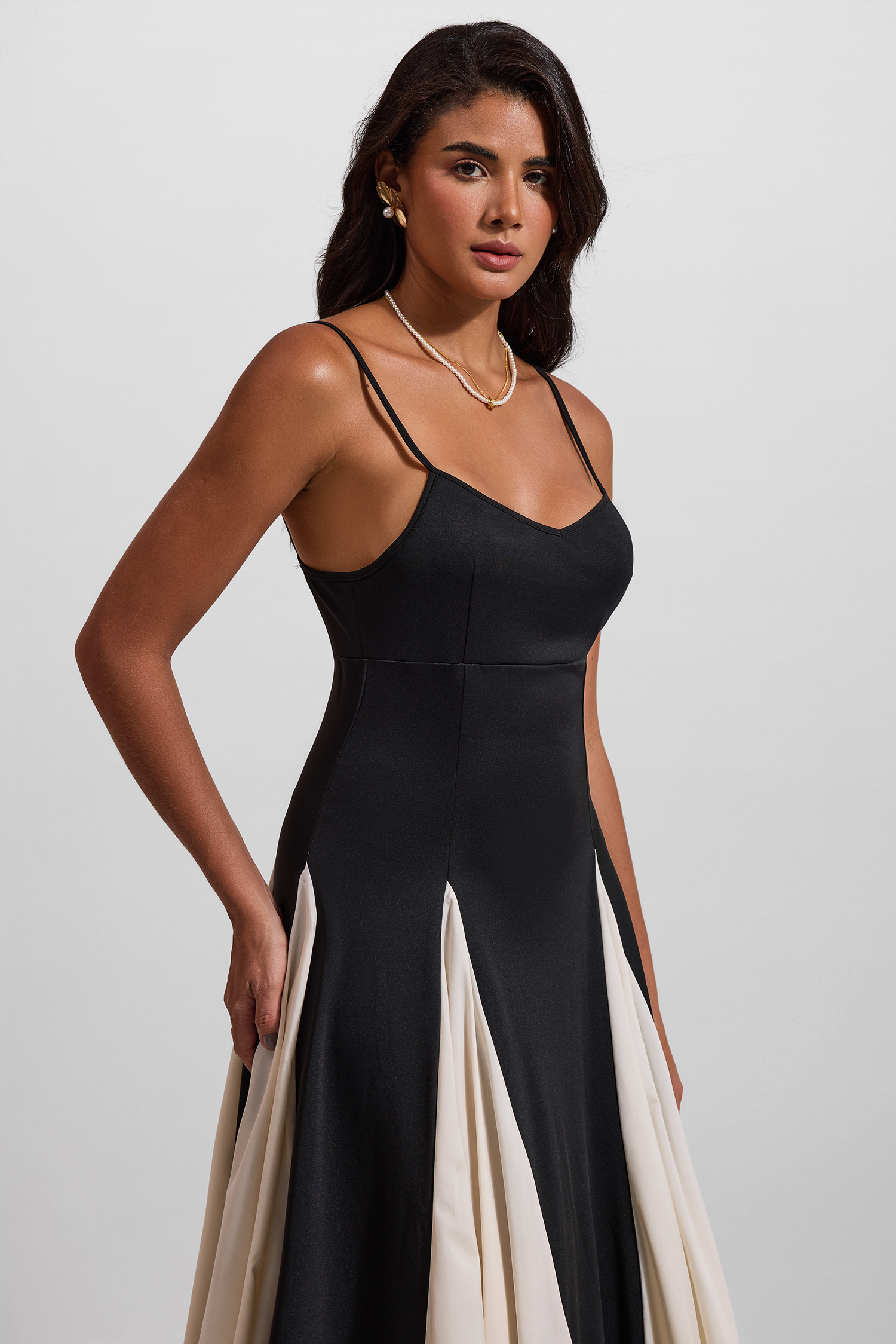 Contrast Color Sweetheart Neck Sleeveless Midi Dress