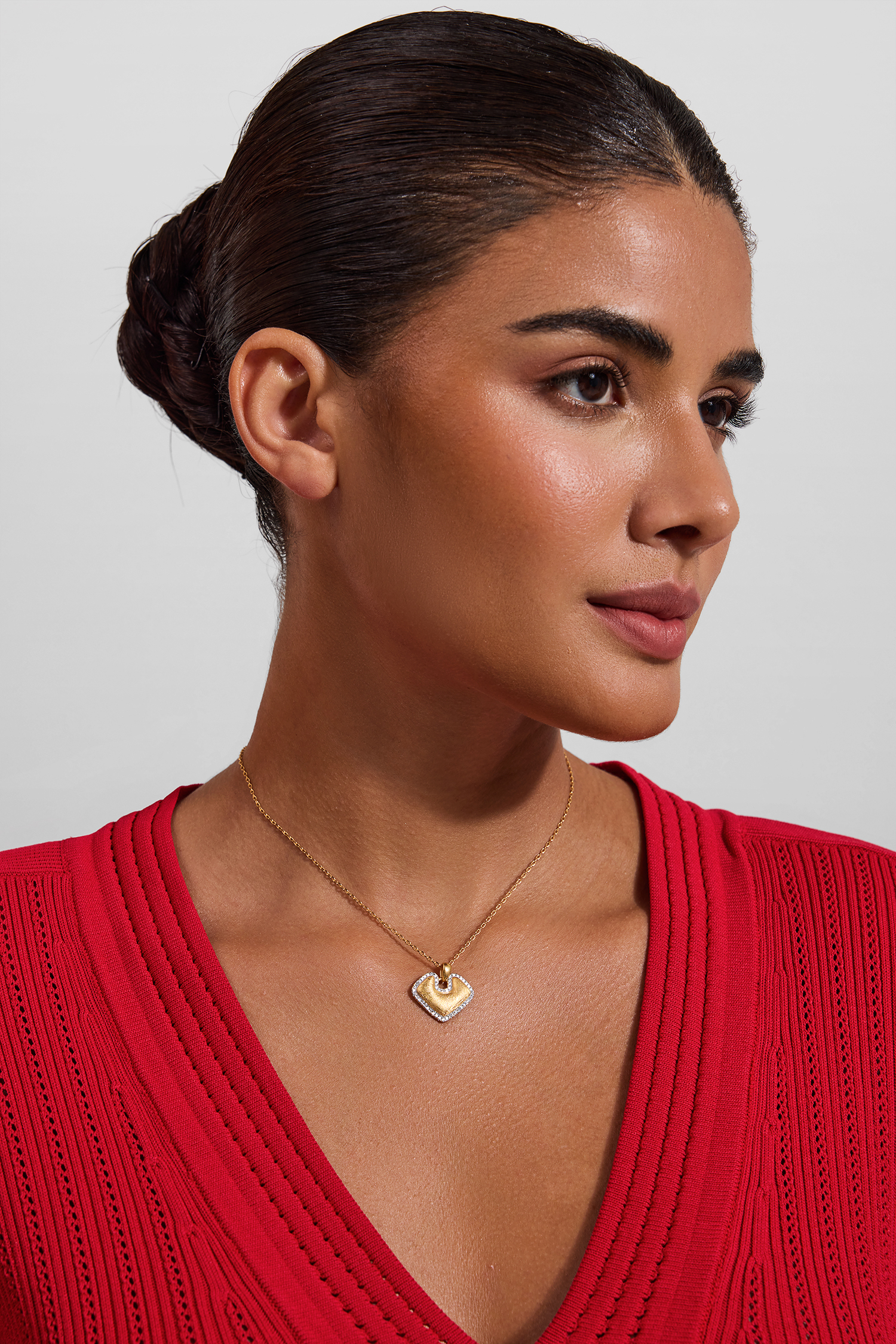 Faux Diamond Metal Necklace