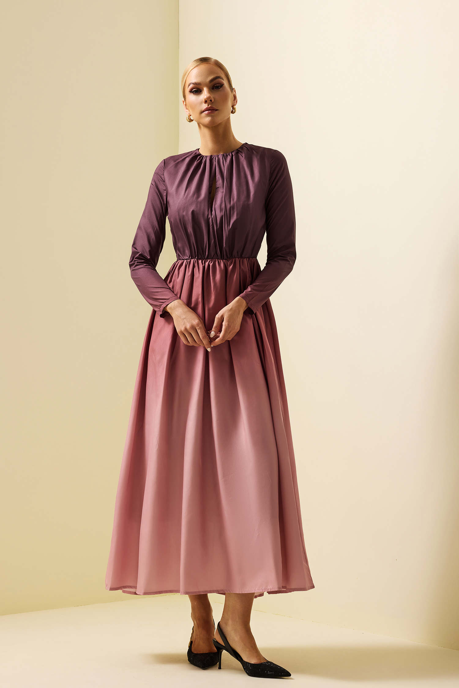 Gradient Color Runched Maxi Dres