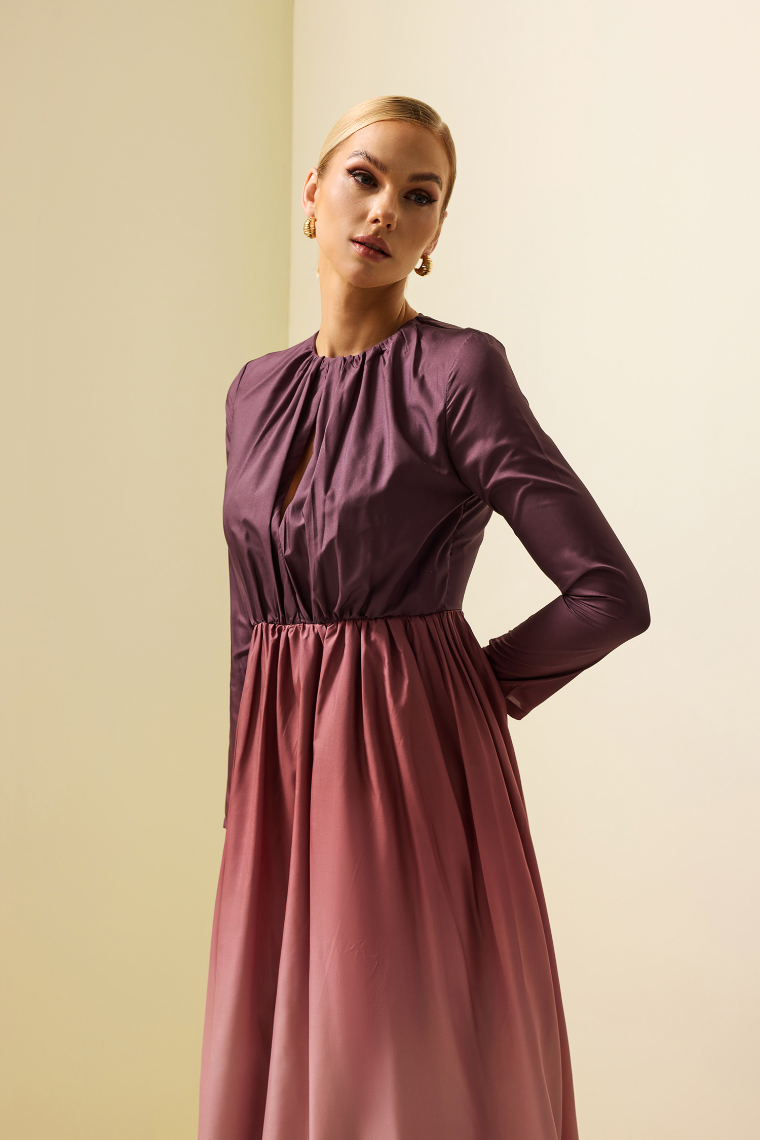 Gradient Color Runched Maxi Dres