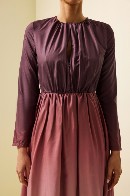 Gradient Color Runched Maxi Dres