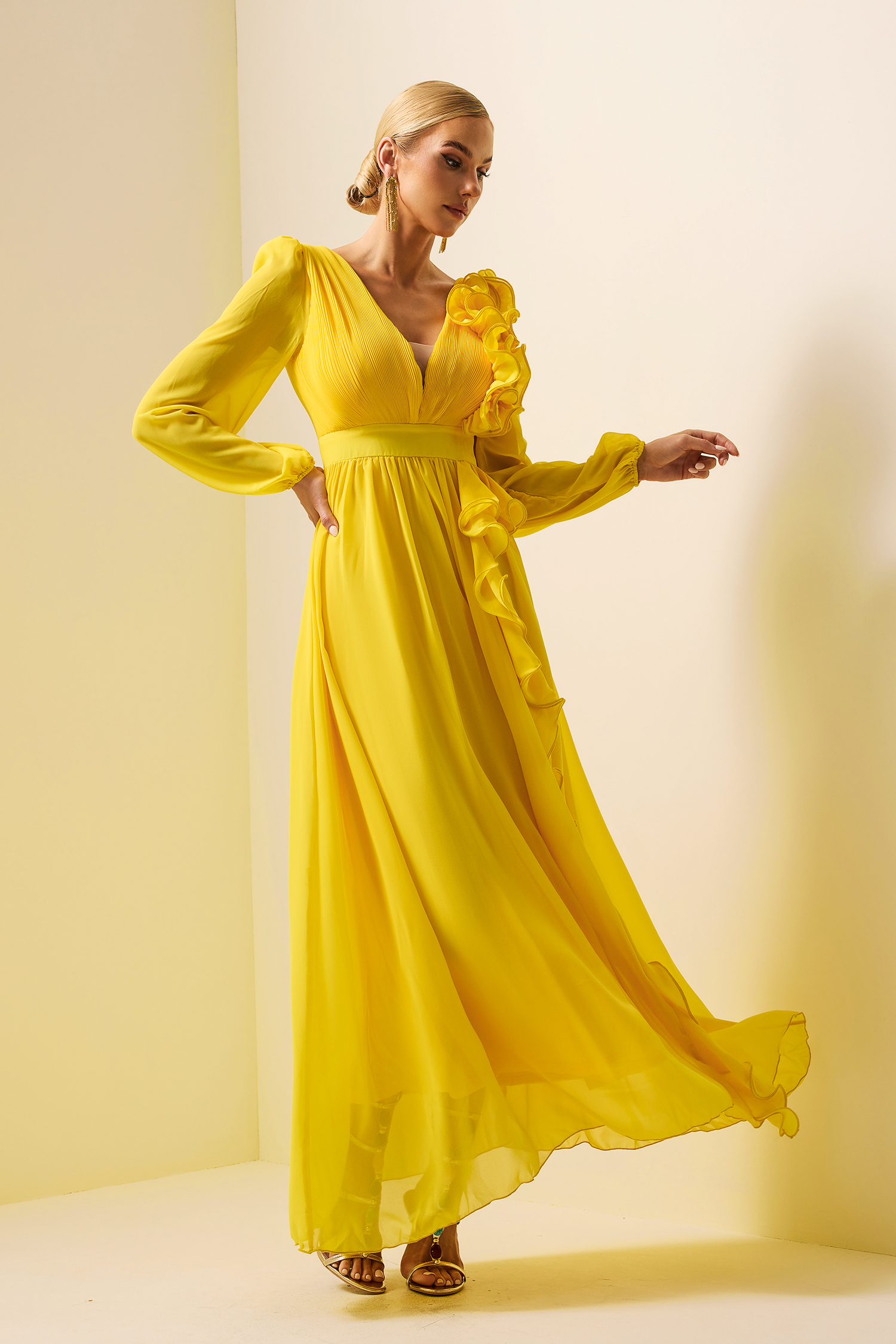 Solid Lantern Sleeve Frill Maxi Dress