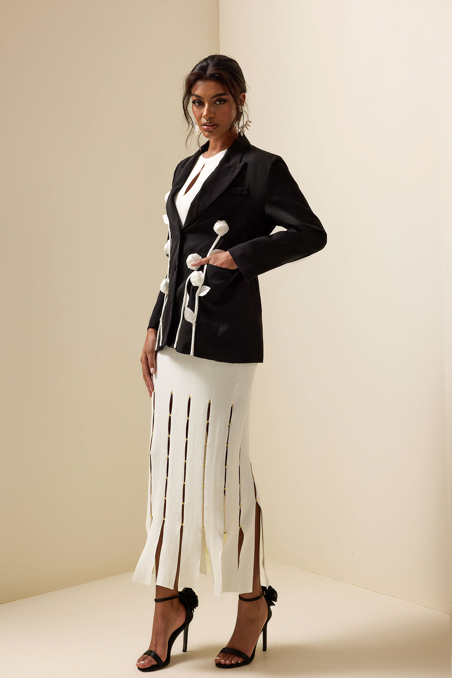 3D Flower Contrast Color Long Sleeve Blazer