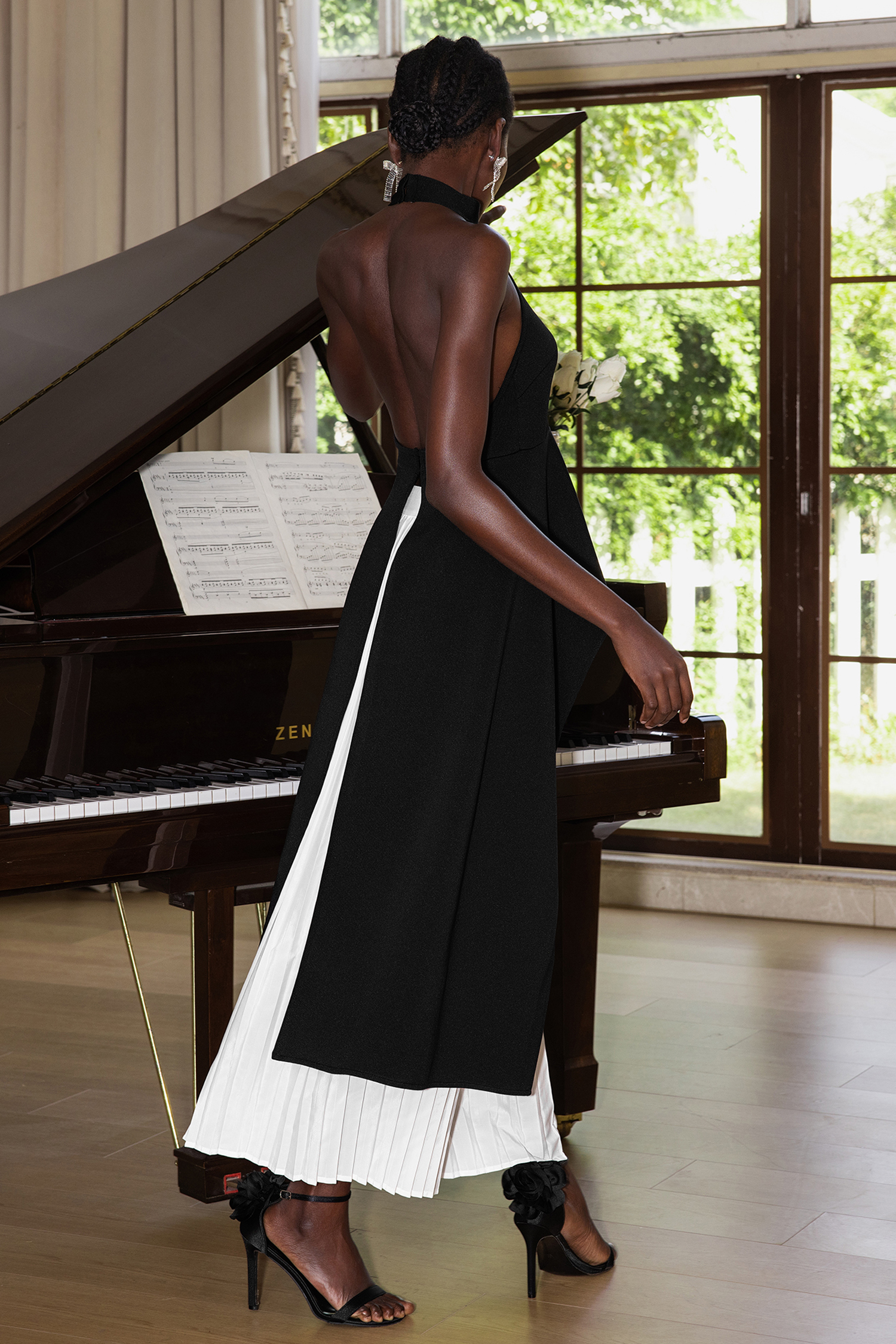 Crew Collar Sleeveless Backless Asymmetric Suit Dress