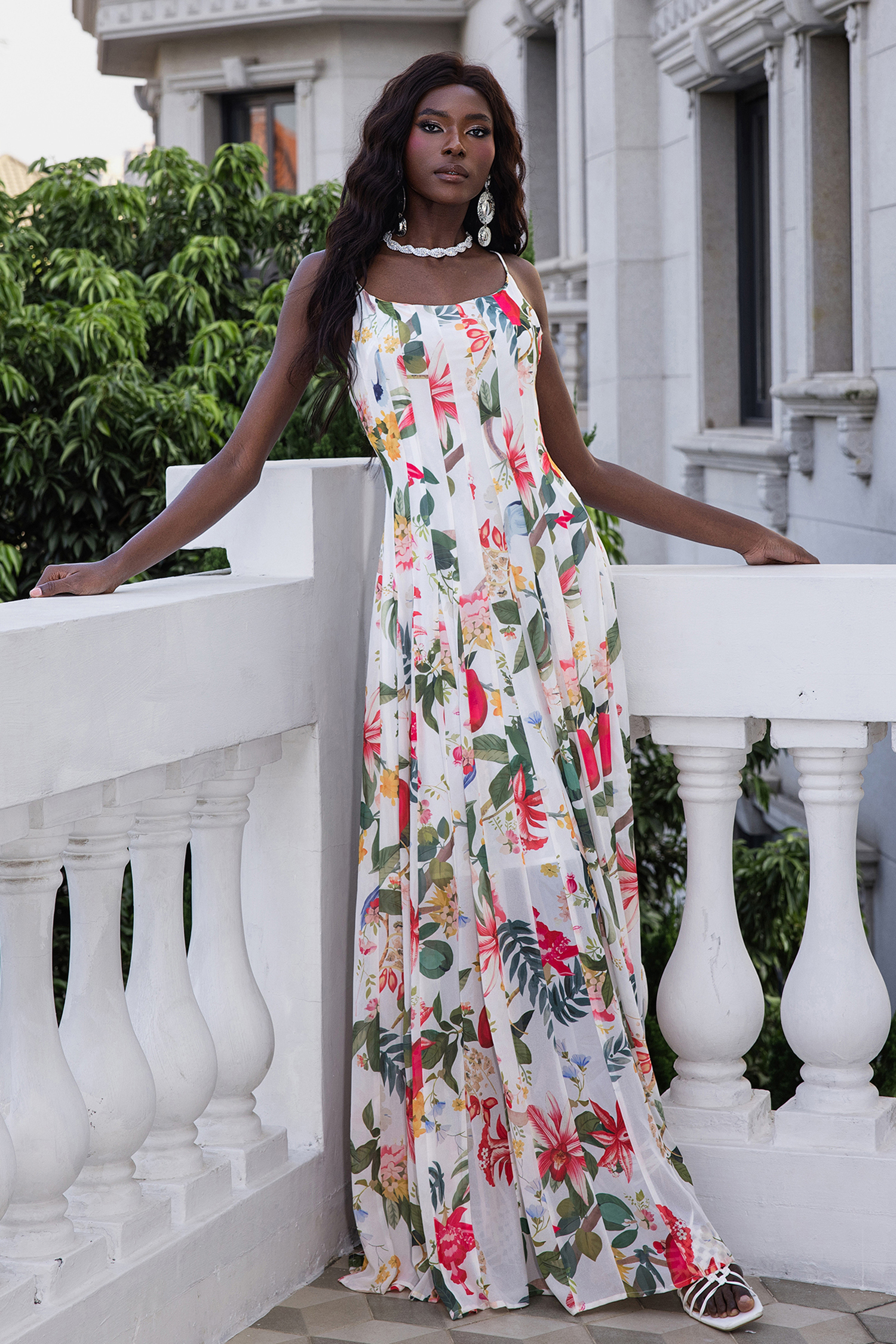 Floral Ruched Sweetheart Neck Maxi Dress