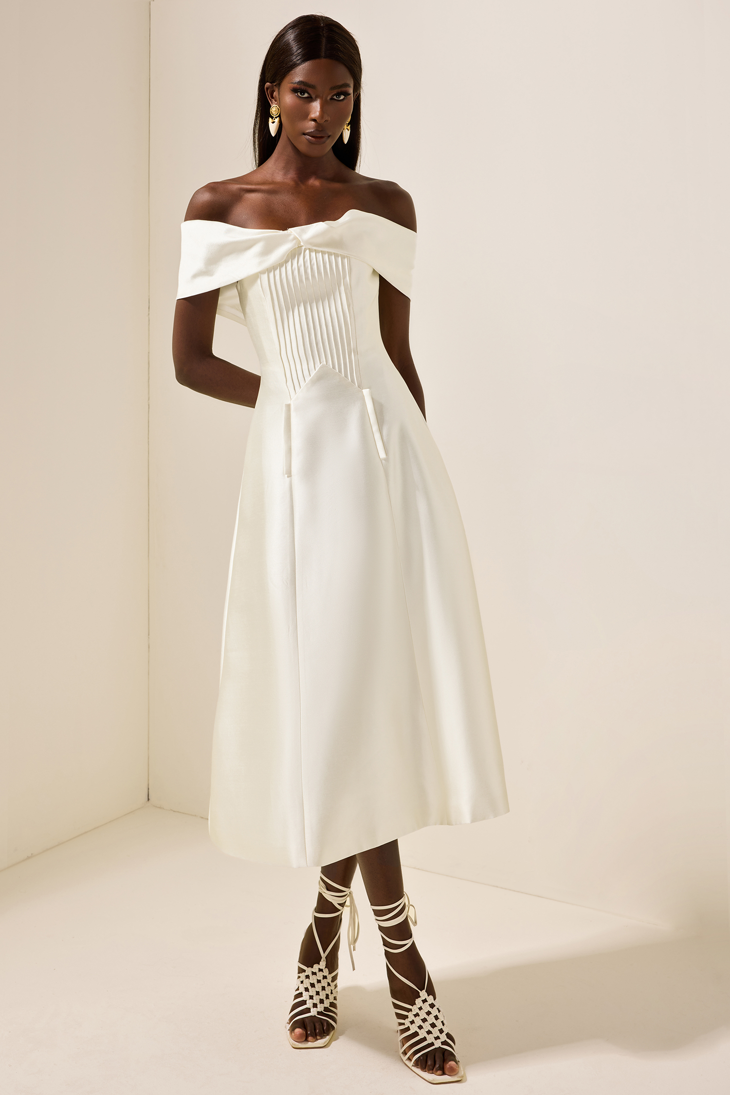 Knotted Pleat Solid Midi Dress