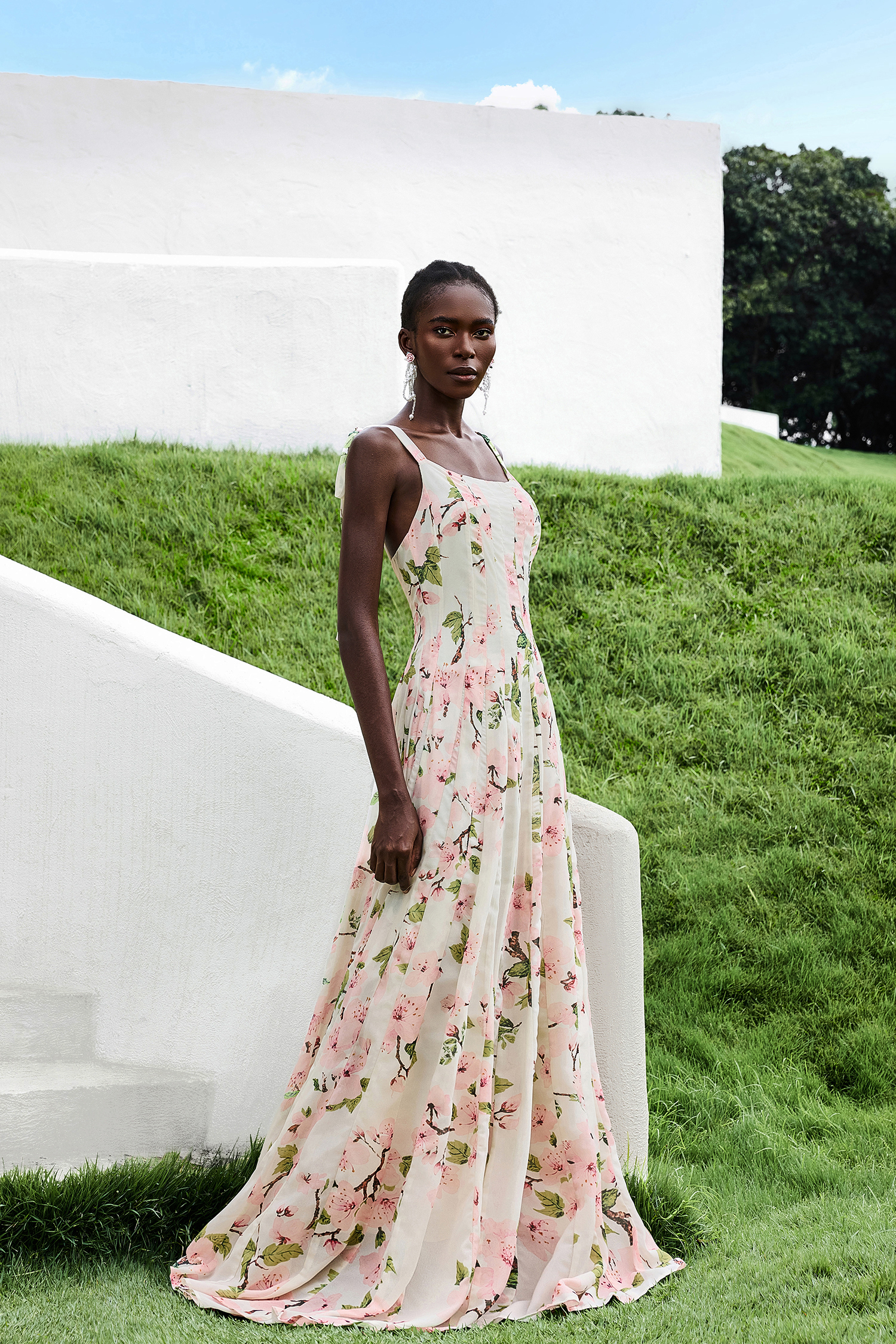 Floral Ruched Sweetheart Neck Maxi Dress
