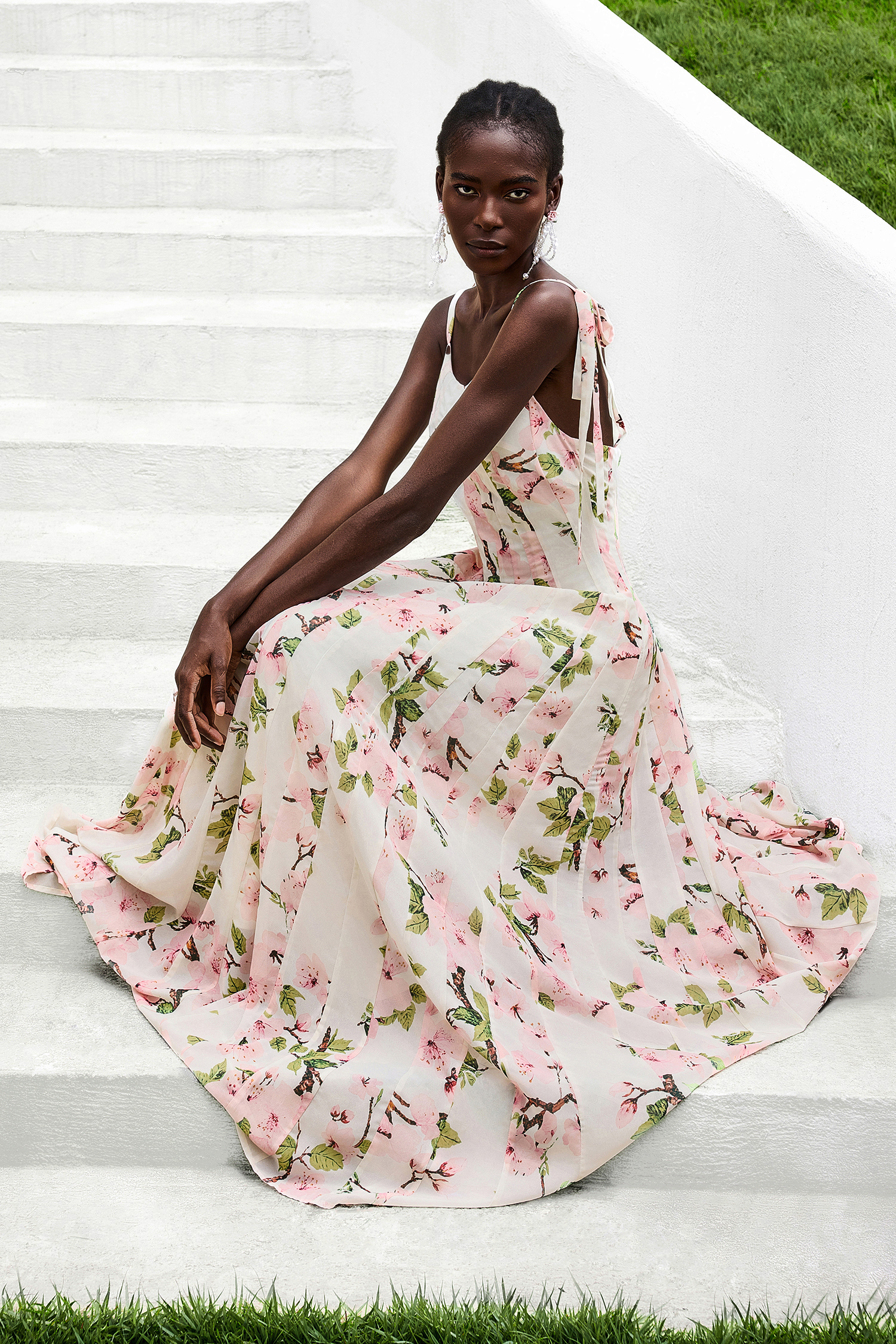 Floral Ruched Sweetheart Neck Maxi Dress