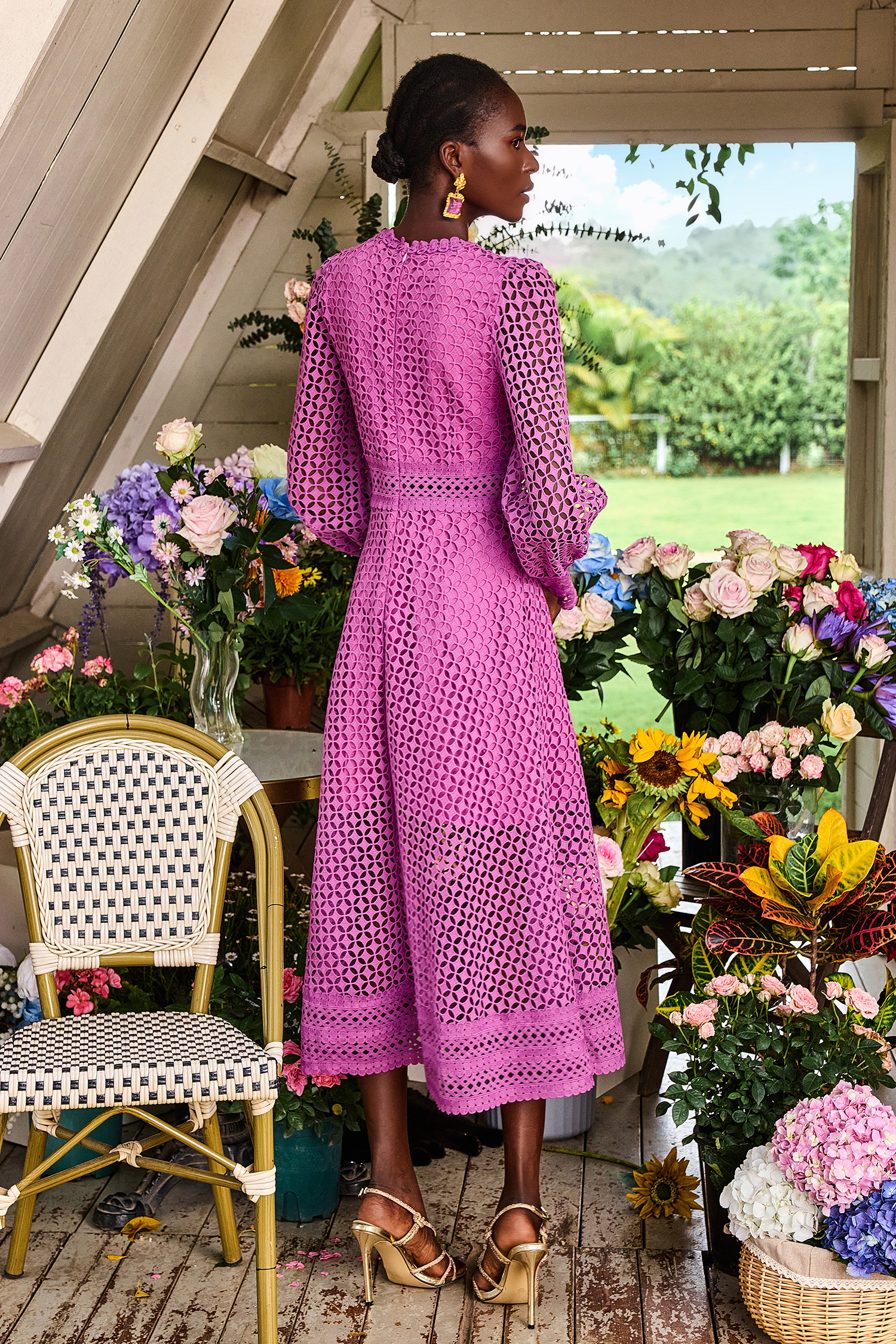 Solid Lace Lantern Sleeve Midi Dress