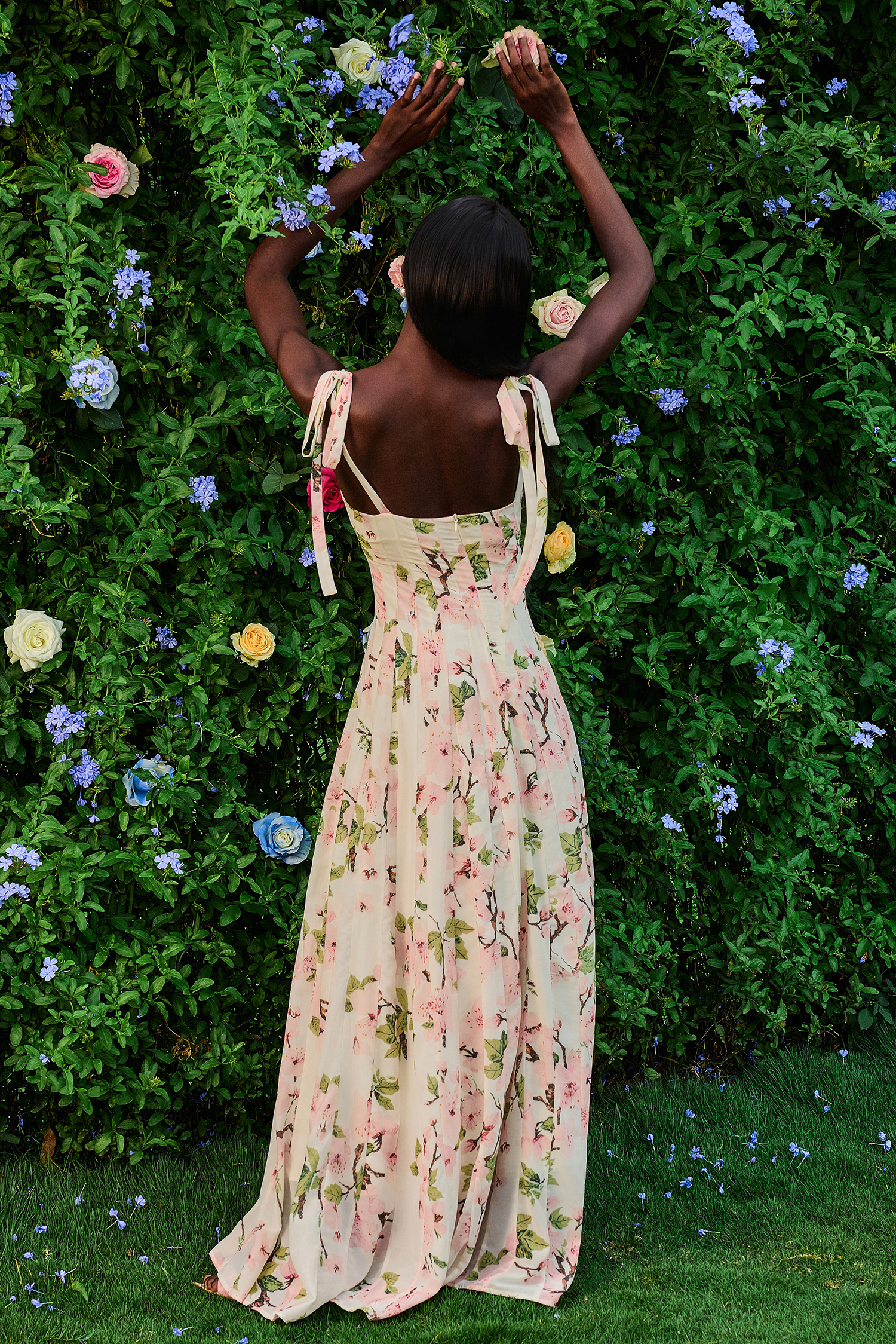 Floral Ruched Sweetheart Neck Maxi Dress