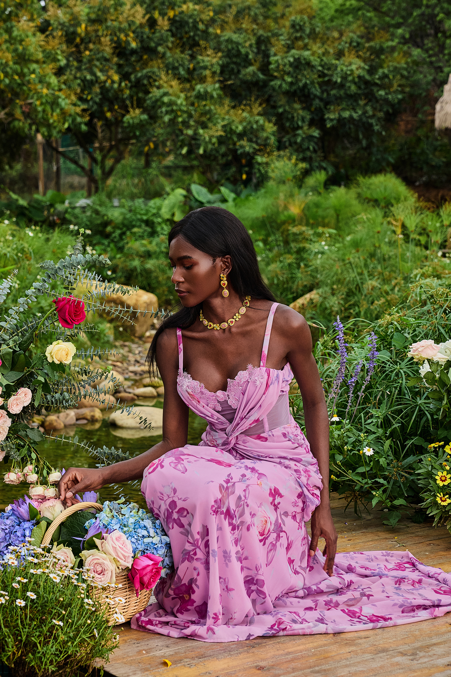 Lace Splicing Knotted Maxi Dress