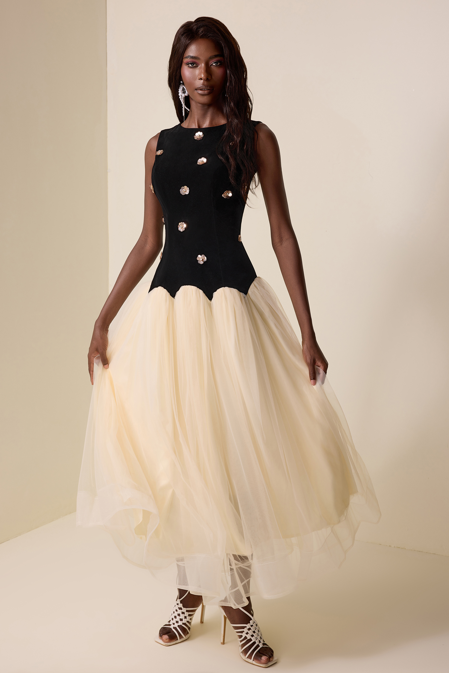 Metal Flower Boat Neck Sleeveless Midi Dress