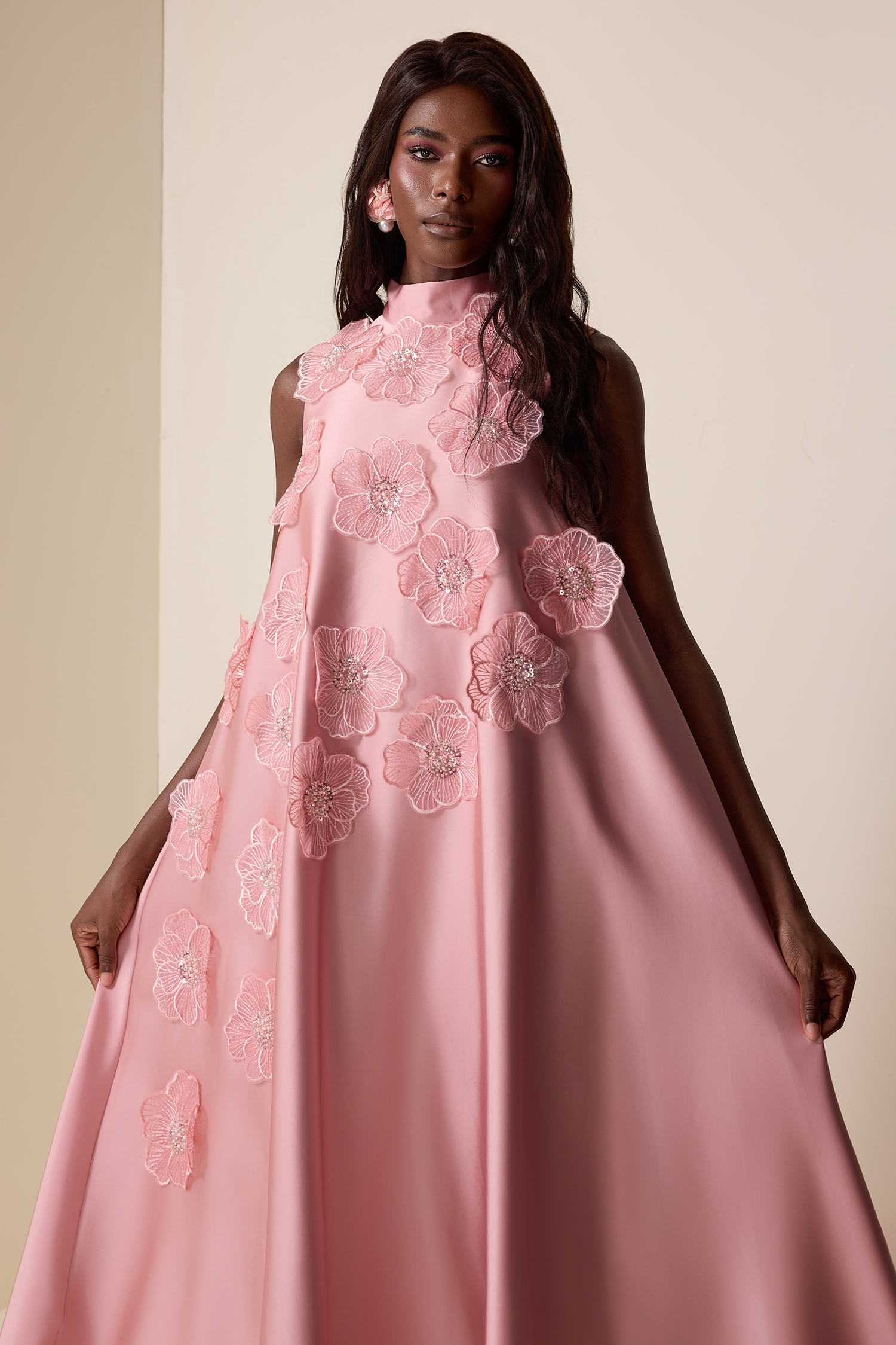 Appliquéd Satin Sleeveless Midi Dress – Fleur Rétro
