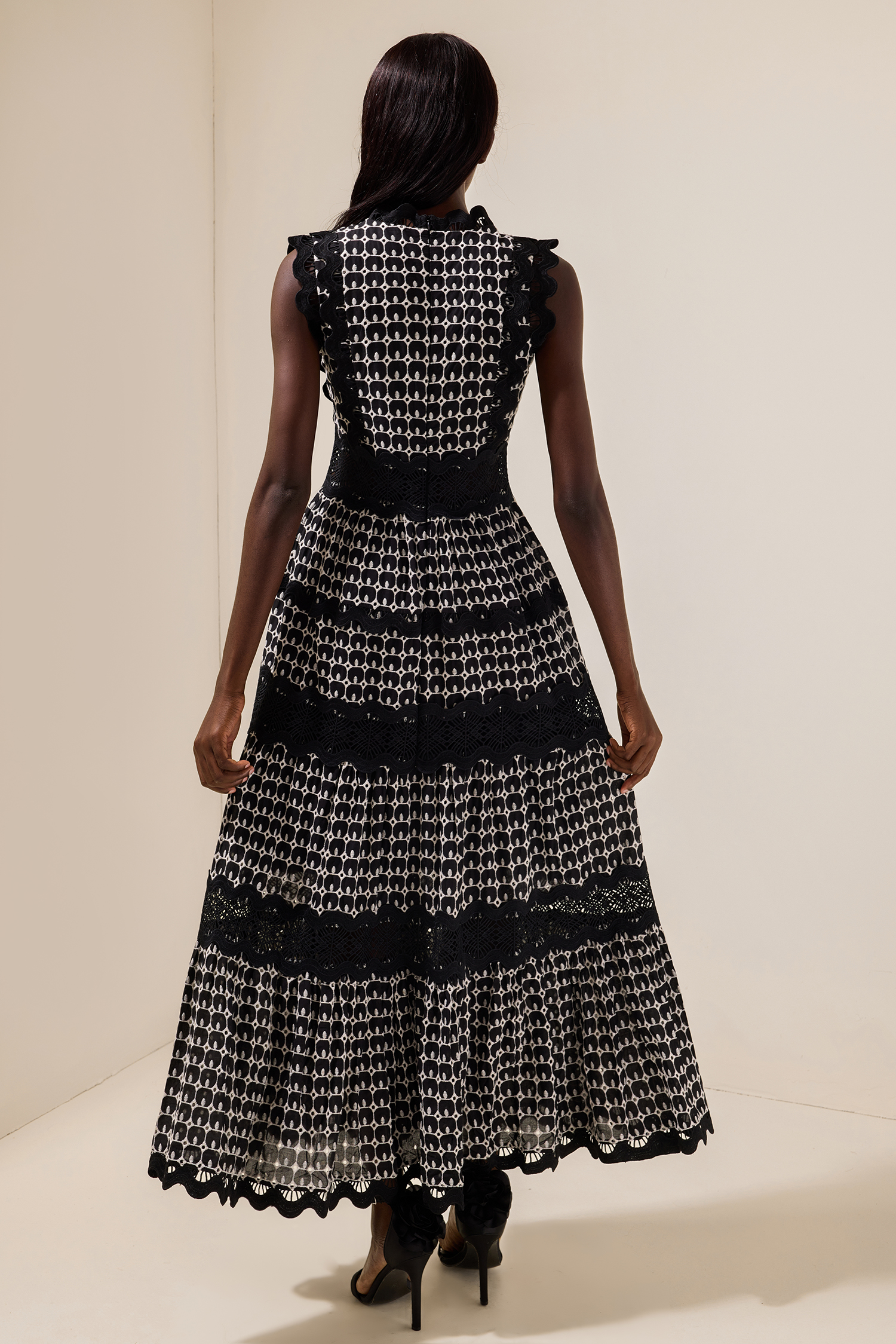 Lace Embroidered Sleeveless Maxi Dress