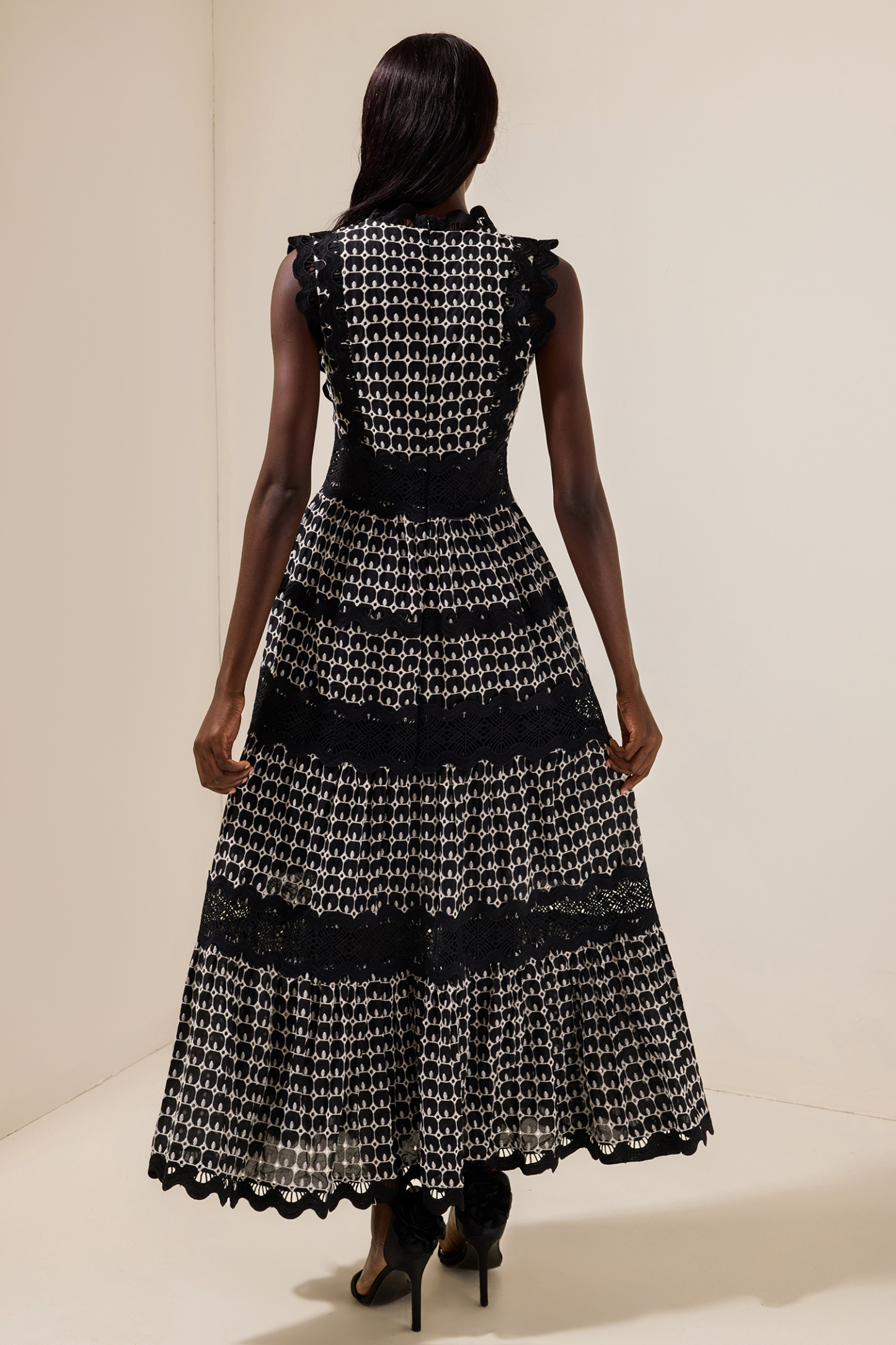 Lace Embroidered Sleeveless Maxi Dress