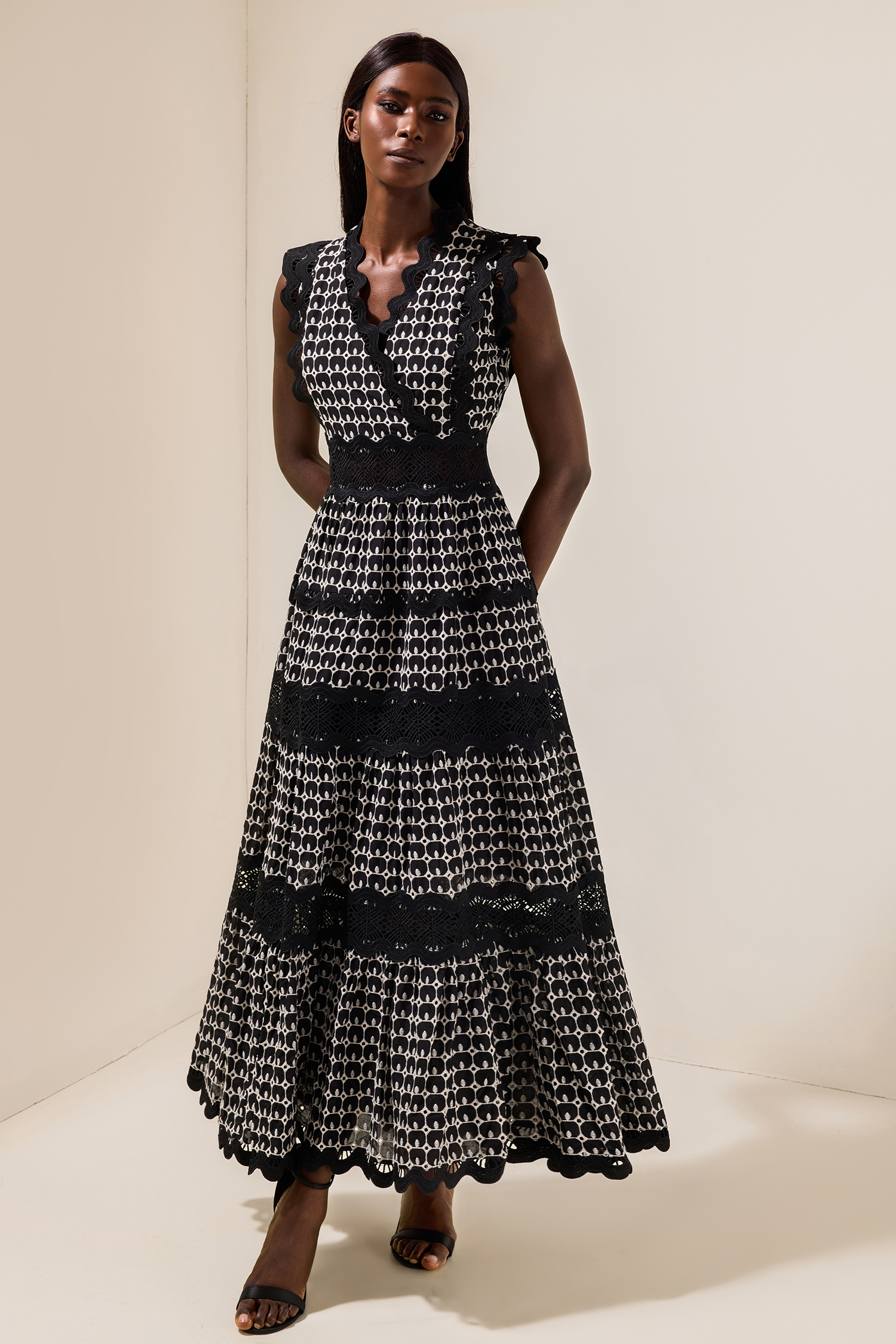 Lace Embroidered Sleeveless Maxi Dress