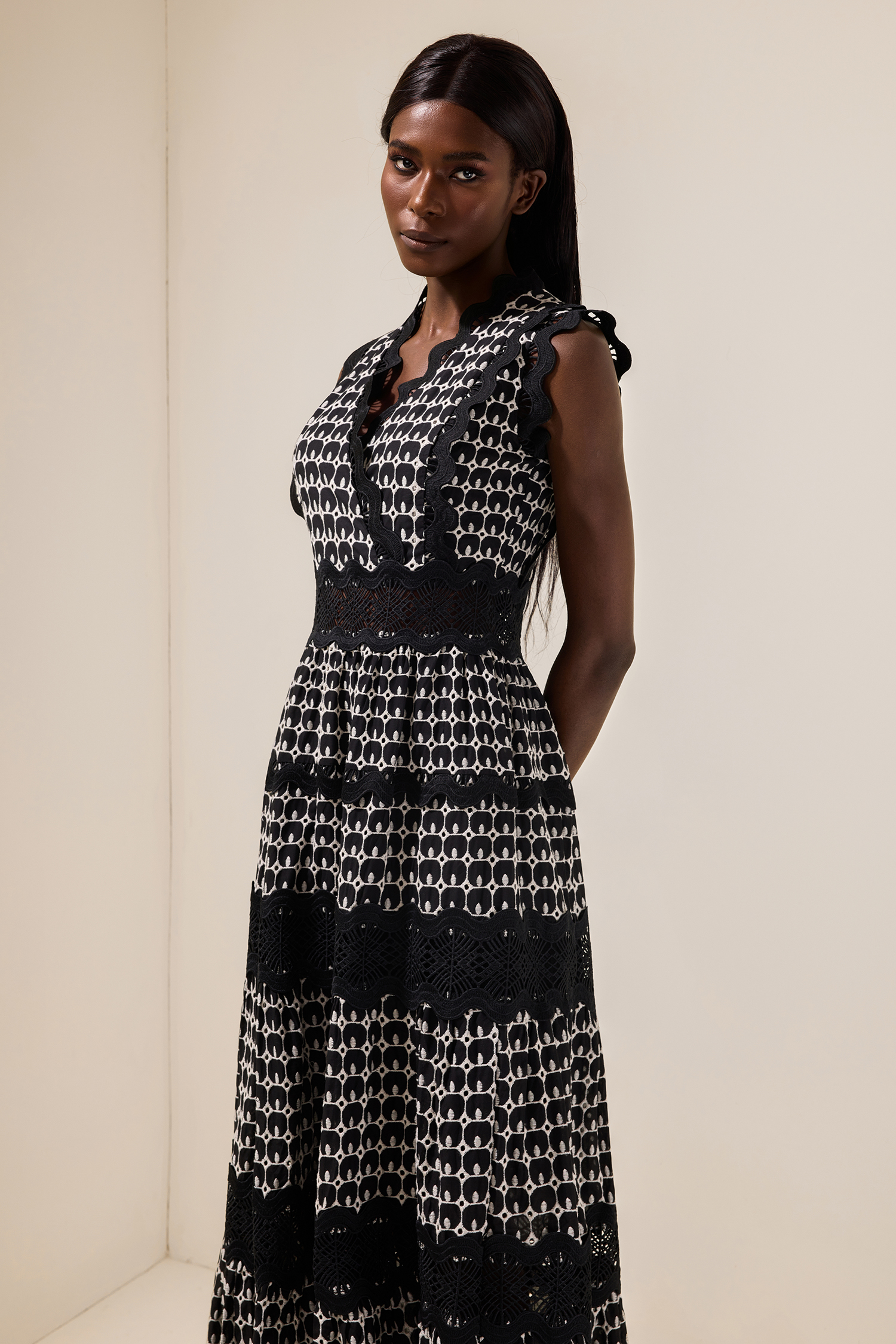 Lace Embroidered Sleeveless Maxi Dress