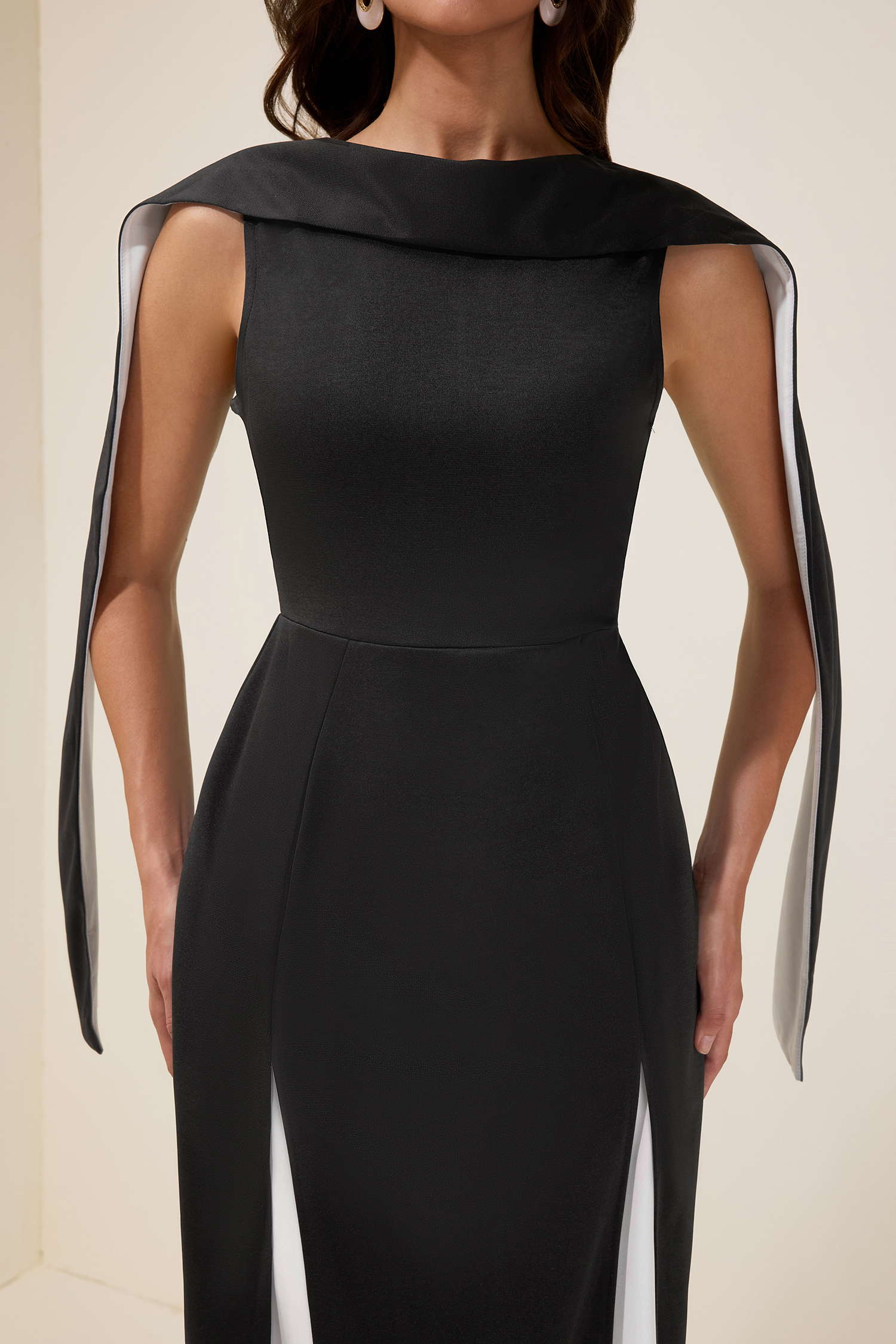 Round Neck Te-Up Contrast Color Midi Dress