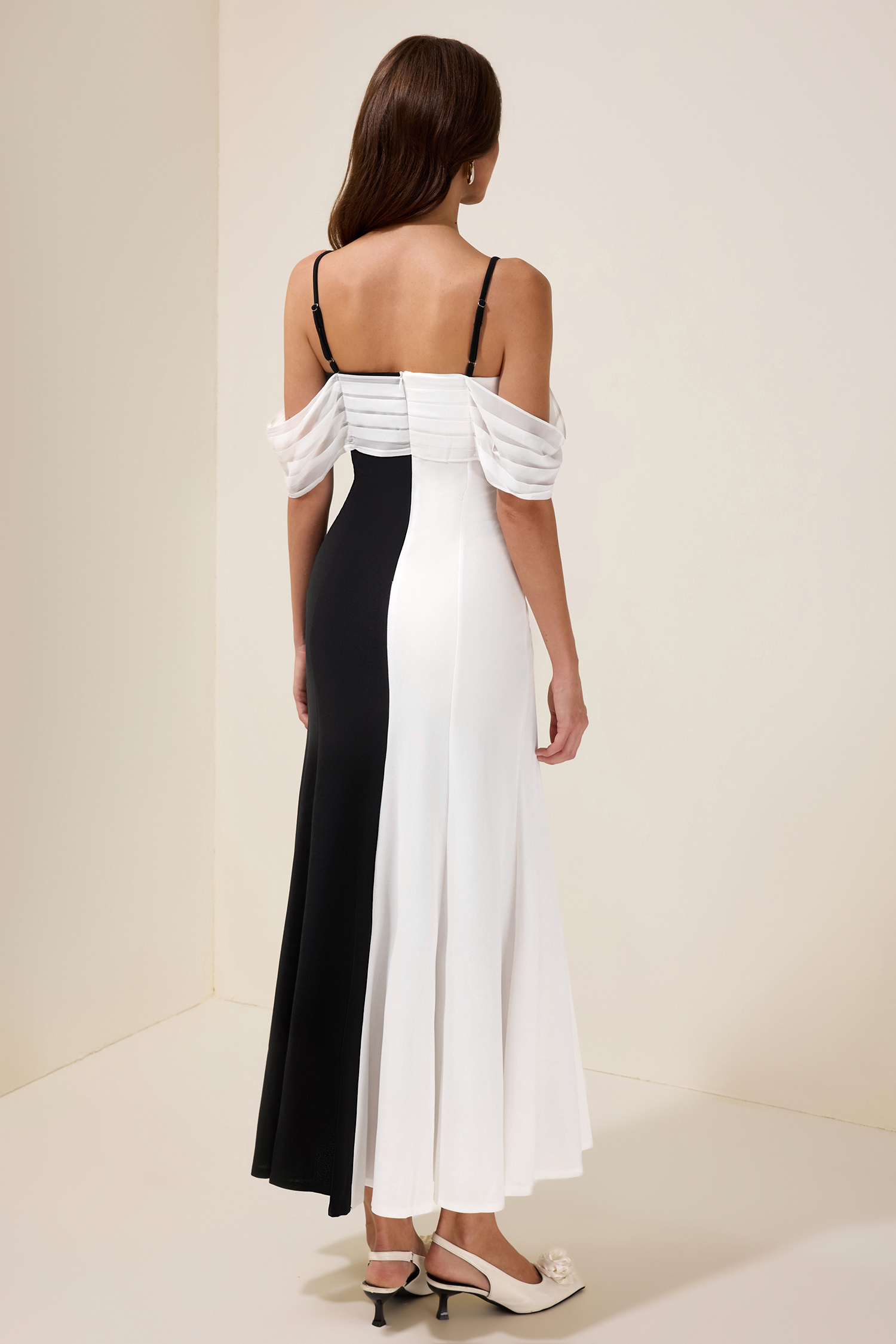 Chiffon Pleated Contrast Color Maxi Dress