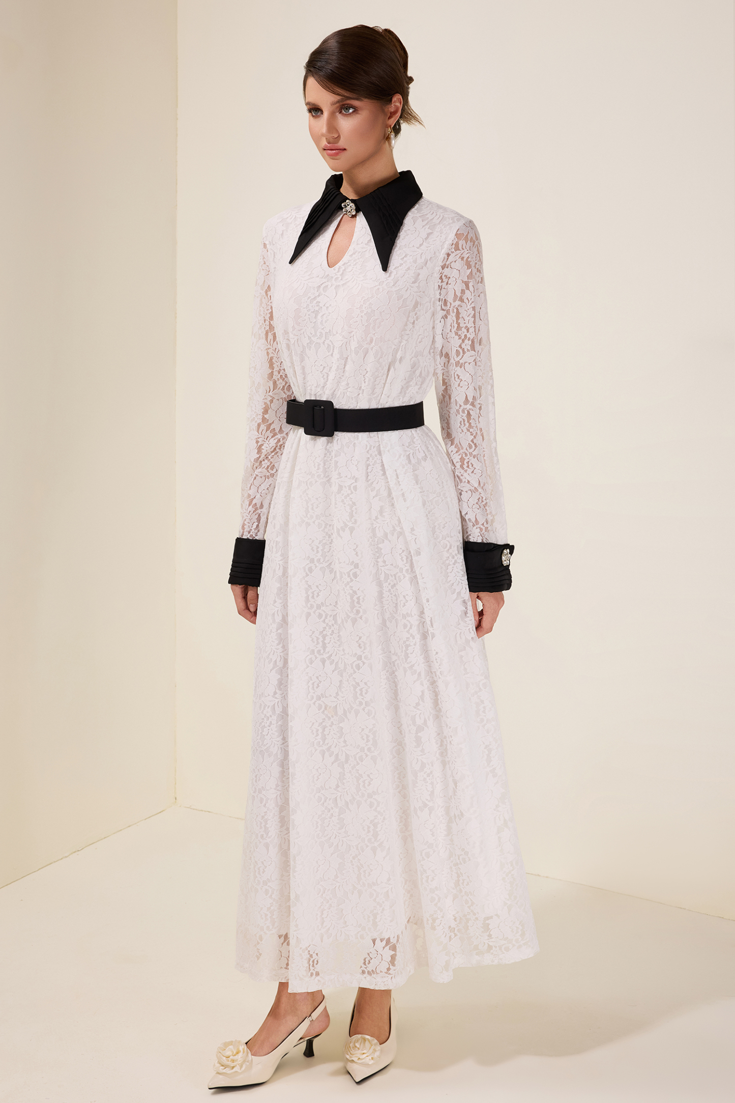 Lace Contrast Color Midi Dress With Belt