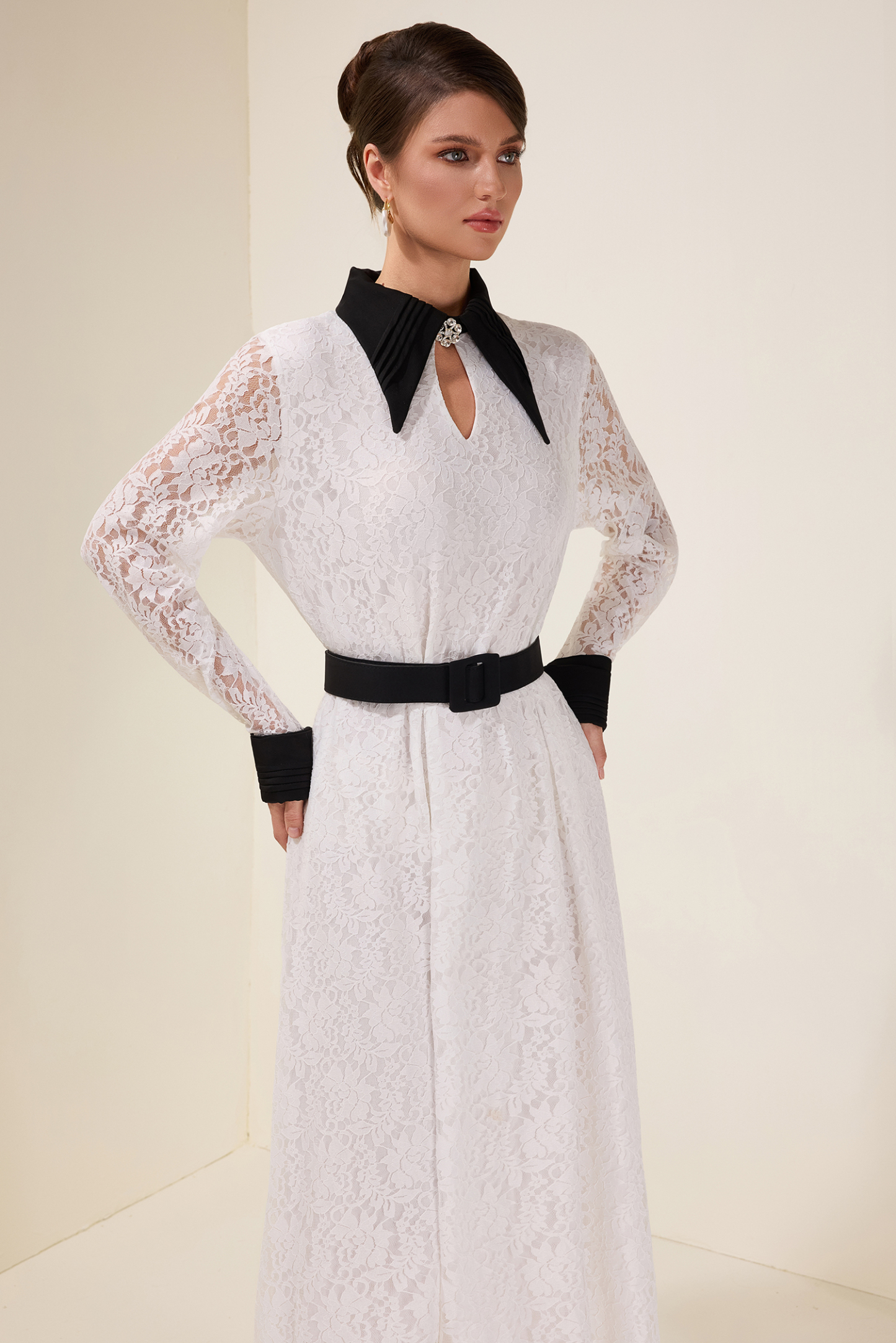 Lace Contrast Color Midi Dress With Belt