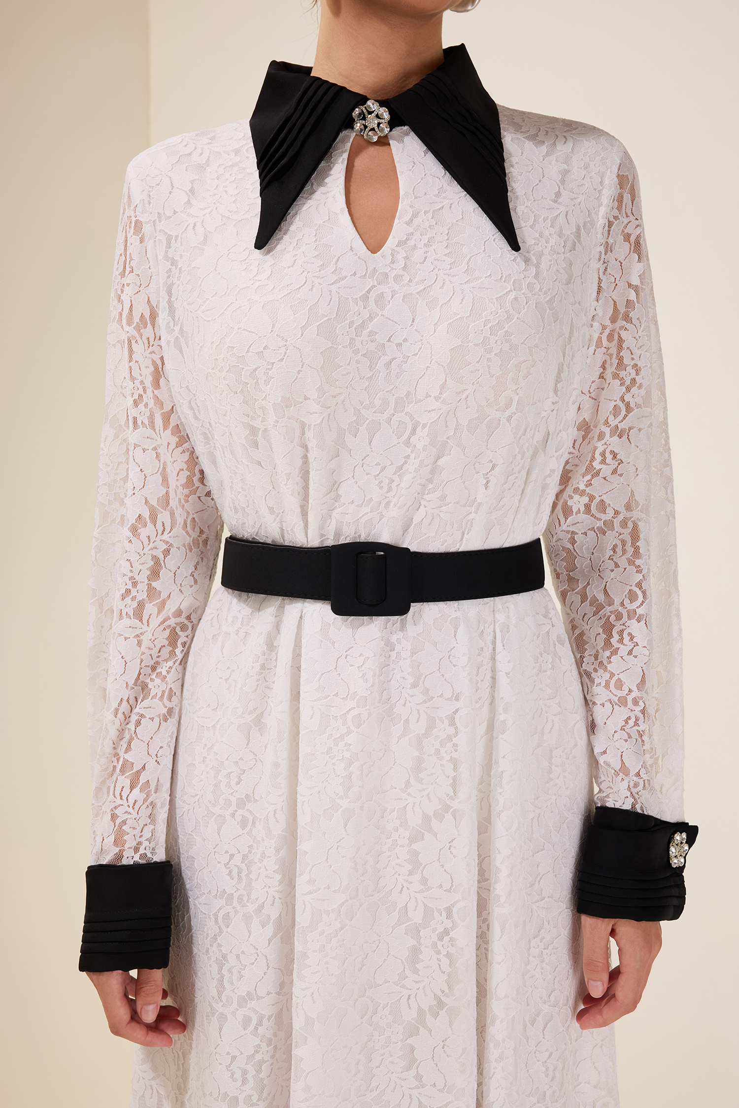 Lace Contrast Color Midi Dress With Belt