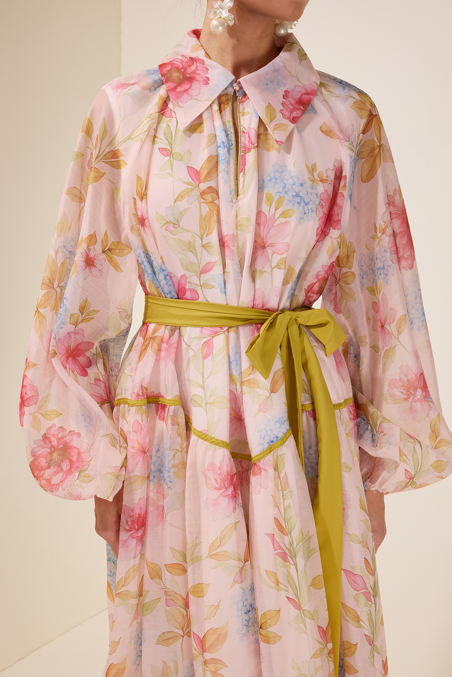 Floral Flapped Lantern Sleeve Midi Dress