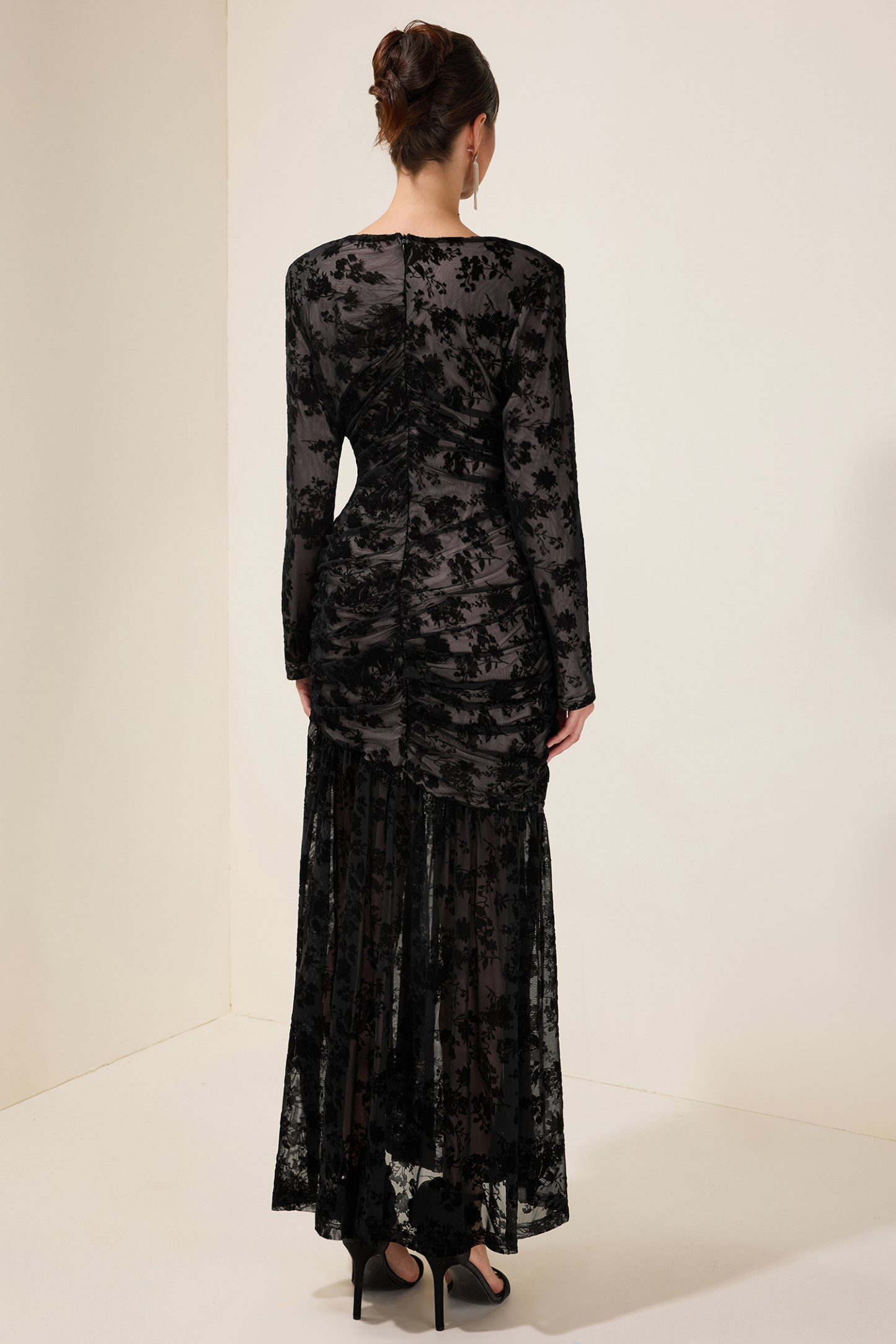 Lace Round Neck Gathering Midi Dress