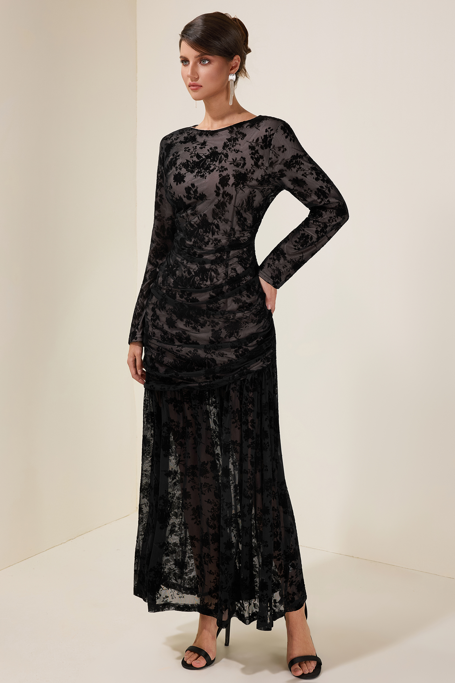 Lace Round Neck Gathering Midi Dress