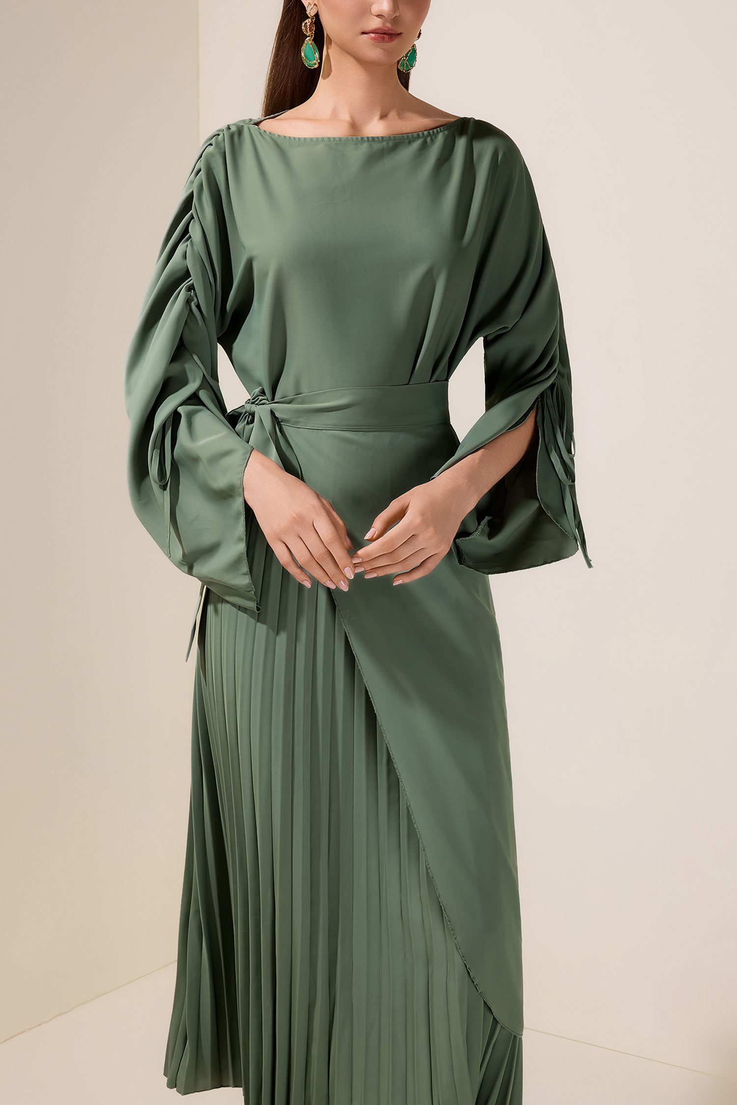 Solid Skew Collar Pleated Maxi Dress With Belt
