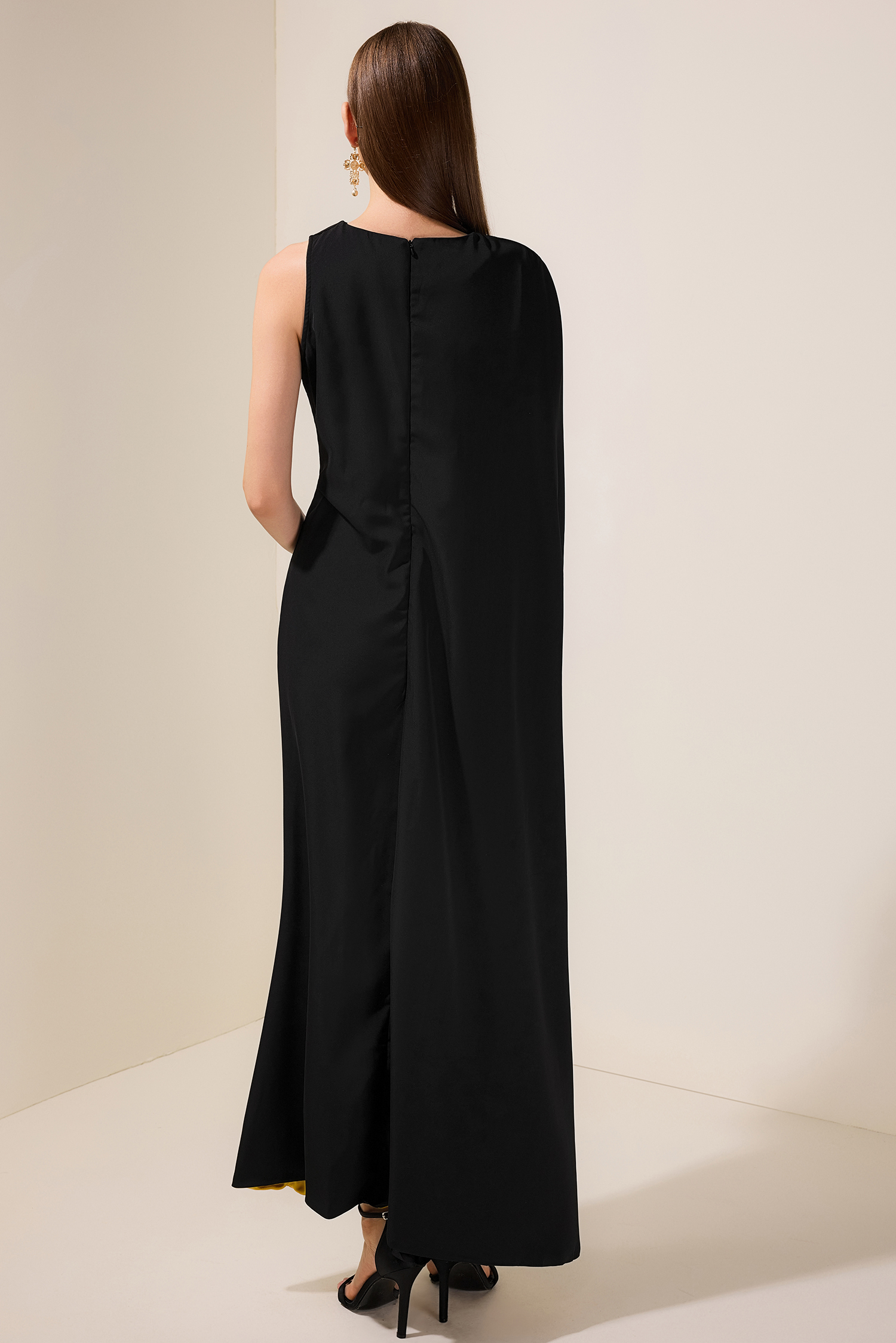 Contrast Color One Sleeve Maxi Dress