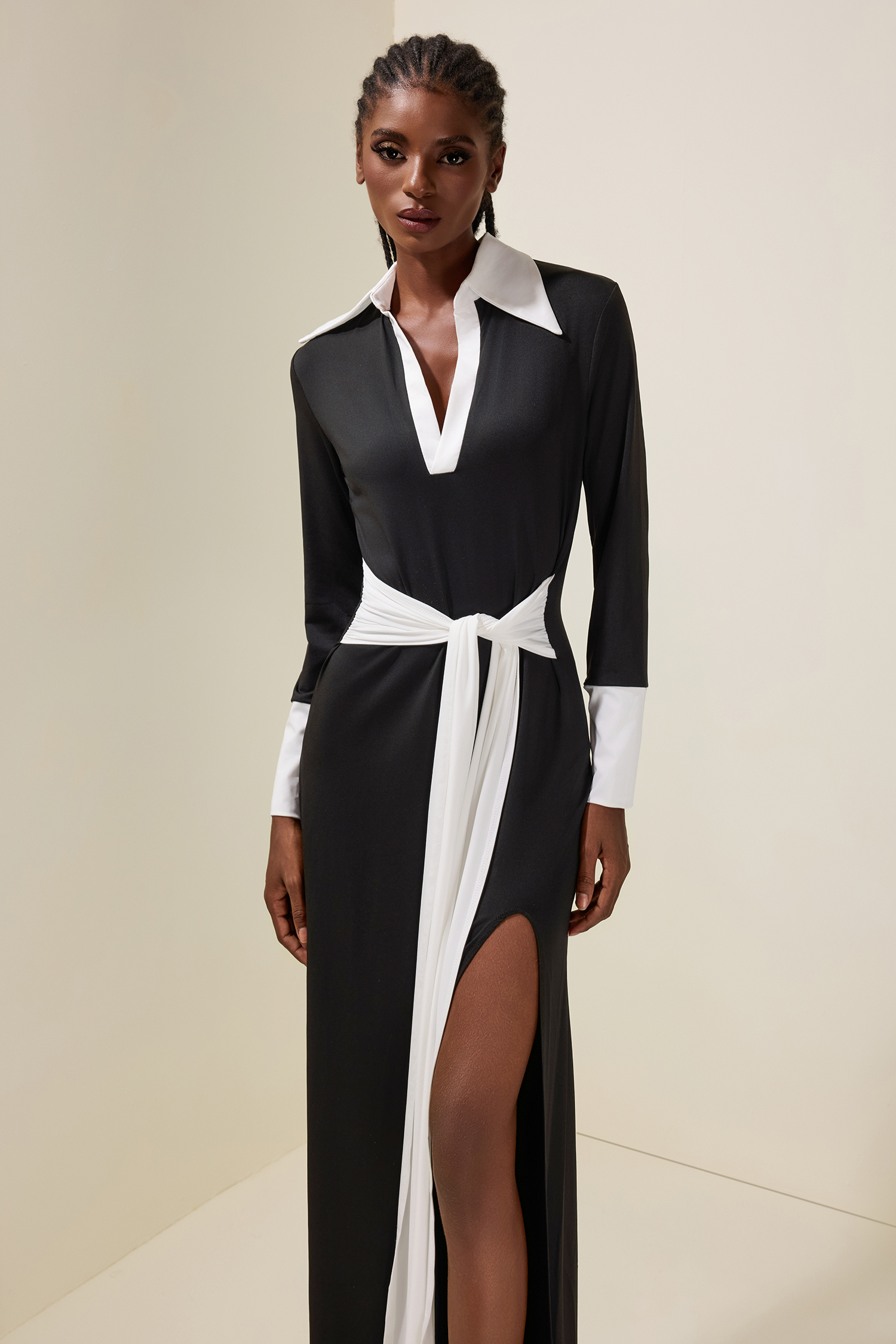 Contrast Color Flapped Lace-Up Maxi Dress